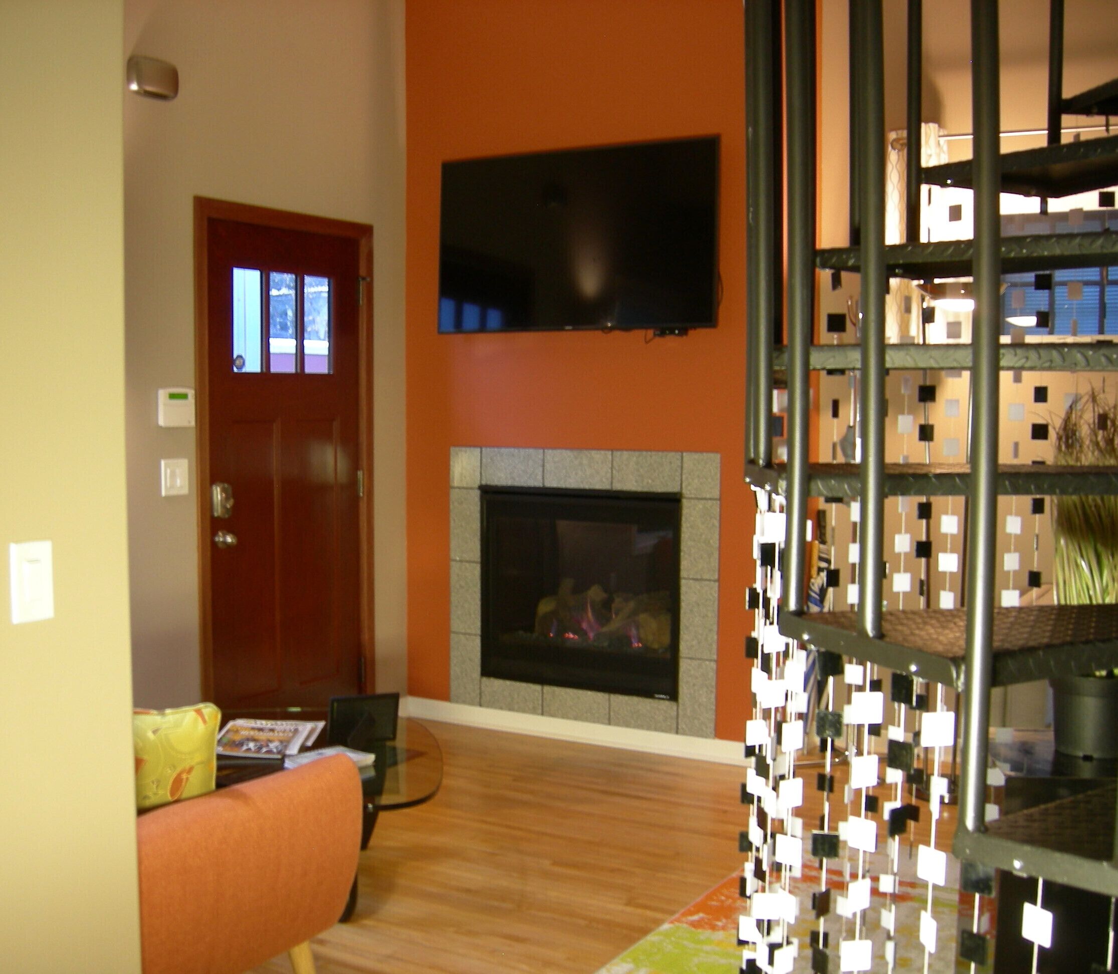 Isles Inn Uptown Minneapolis Lake of the Isles Mid-Mod Nightly / Monthly Rental 