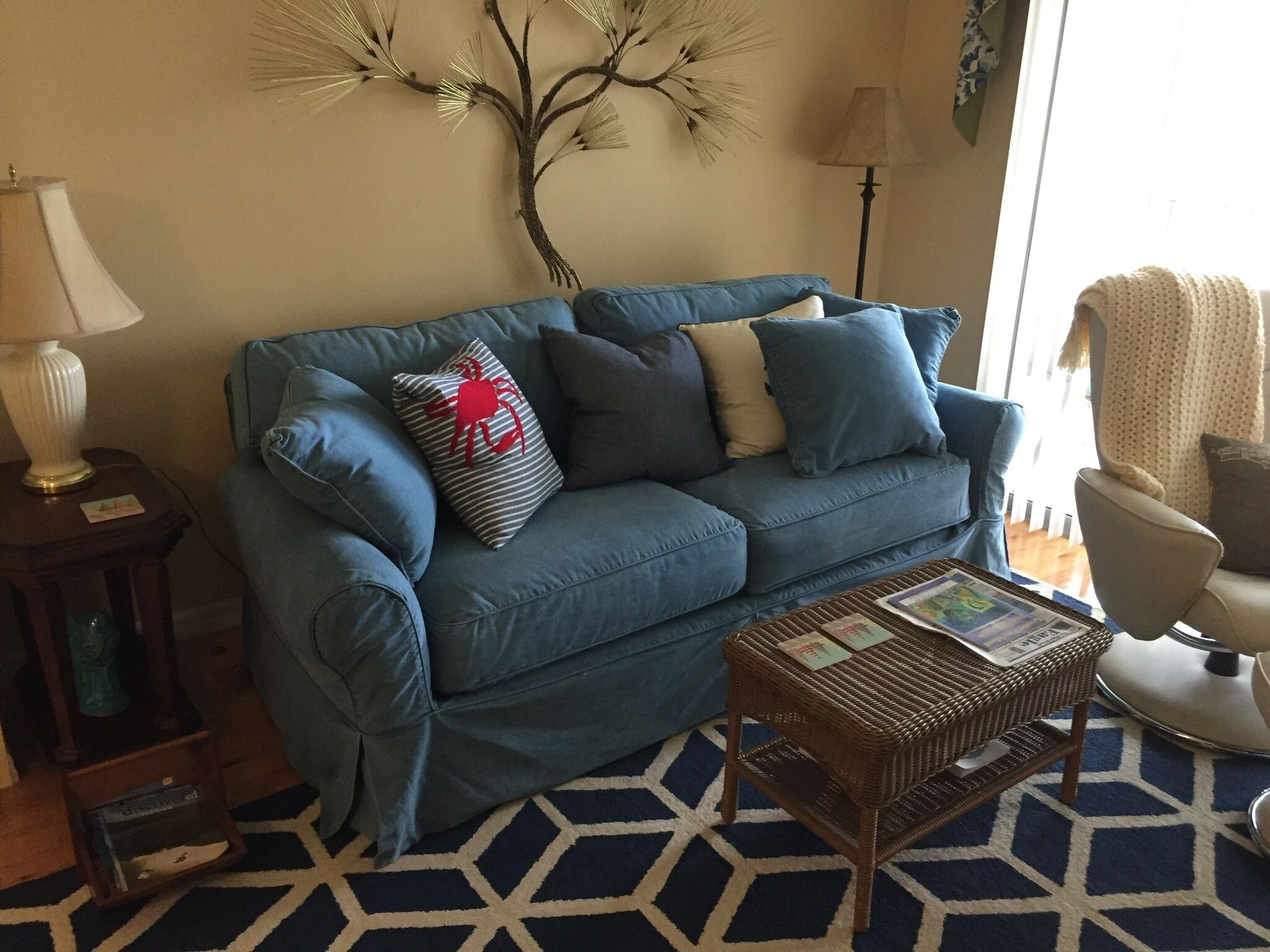 Studio Condo, just minutes from Charlotte Harbor and great island shopping!