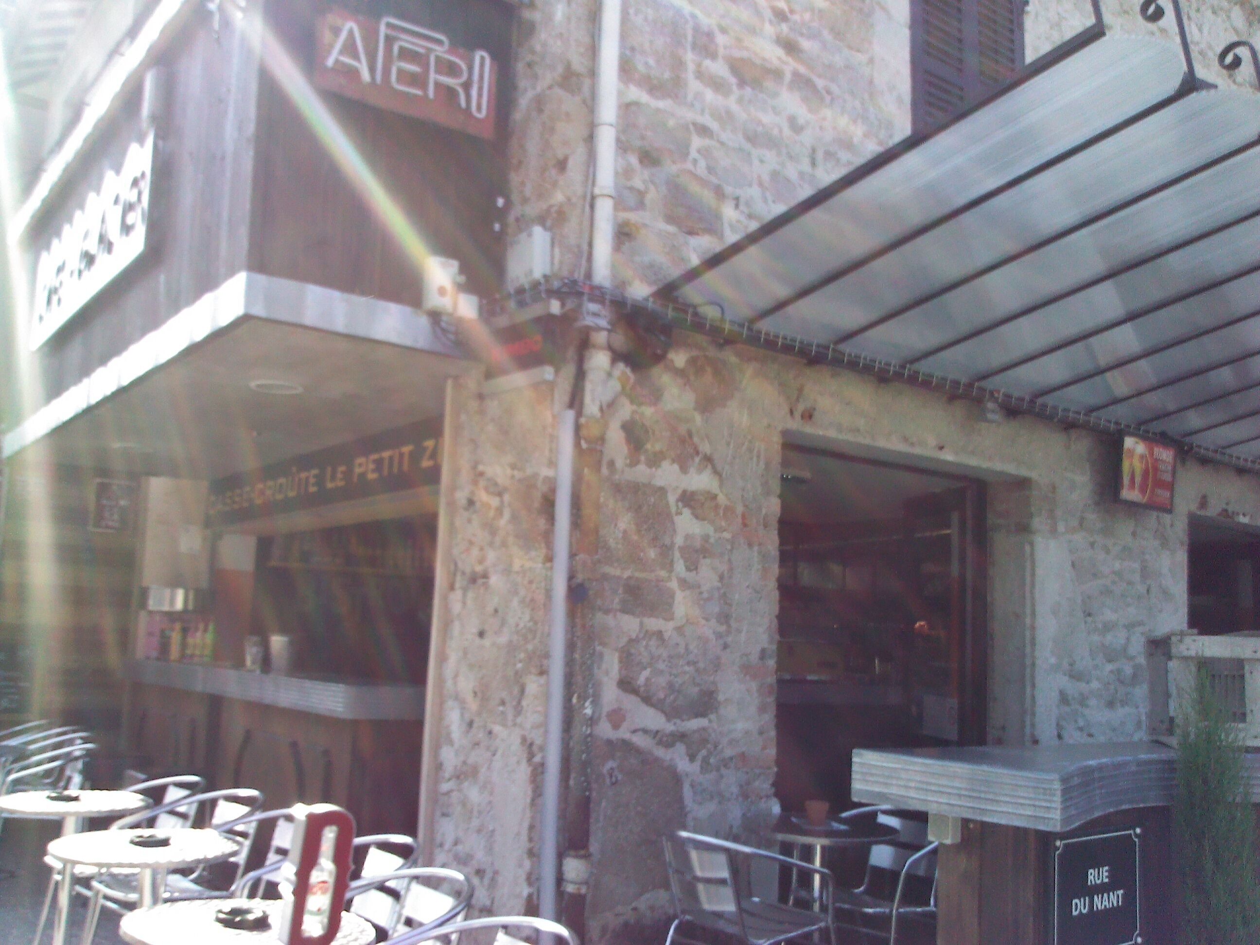 LARGE APARTMENT 60M² RENOVATED NEW (TWO BEDROOMS)