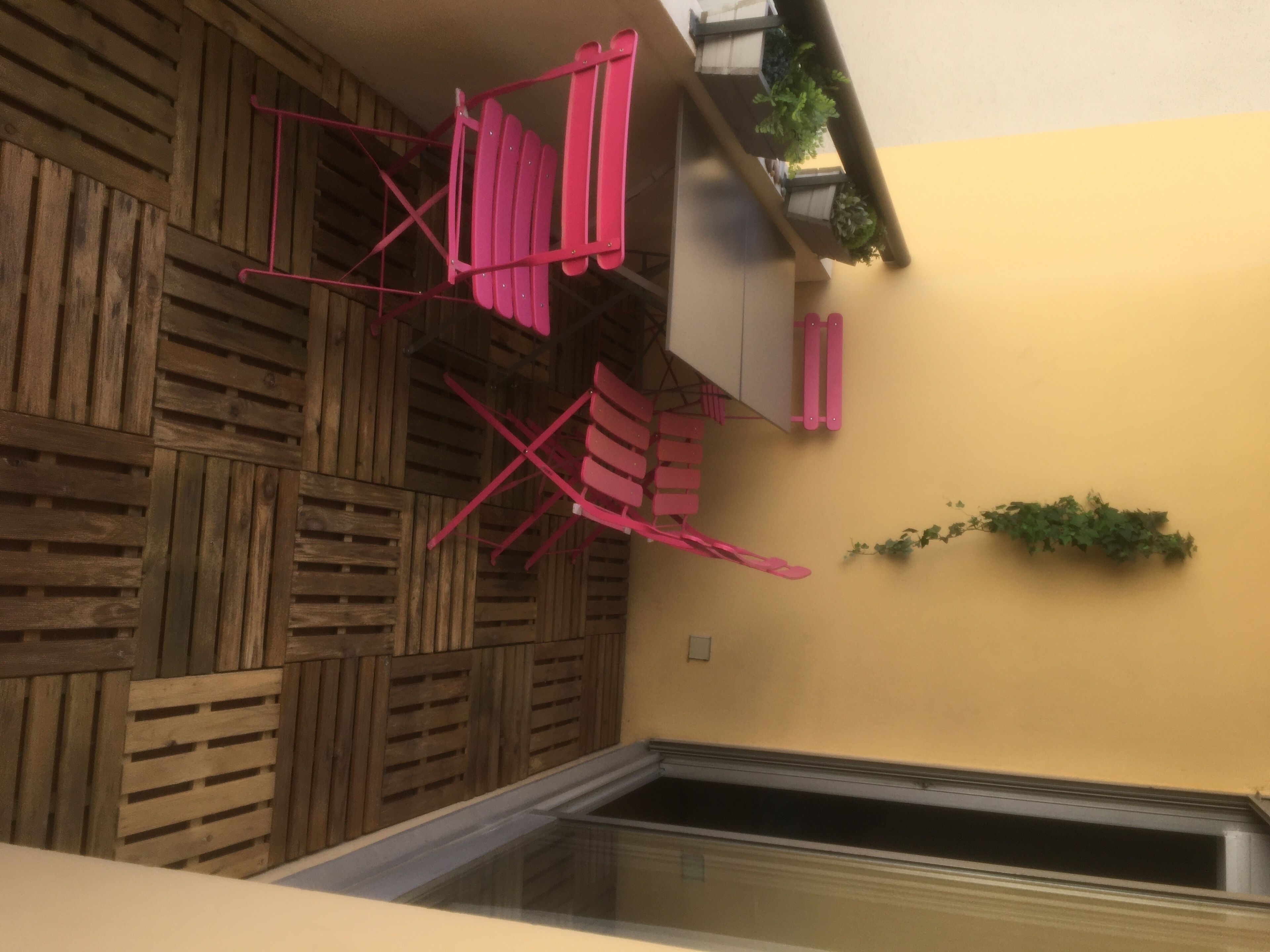 large T2 with terrace and parking