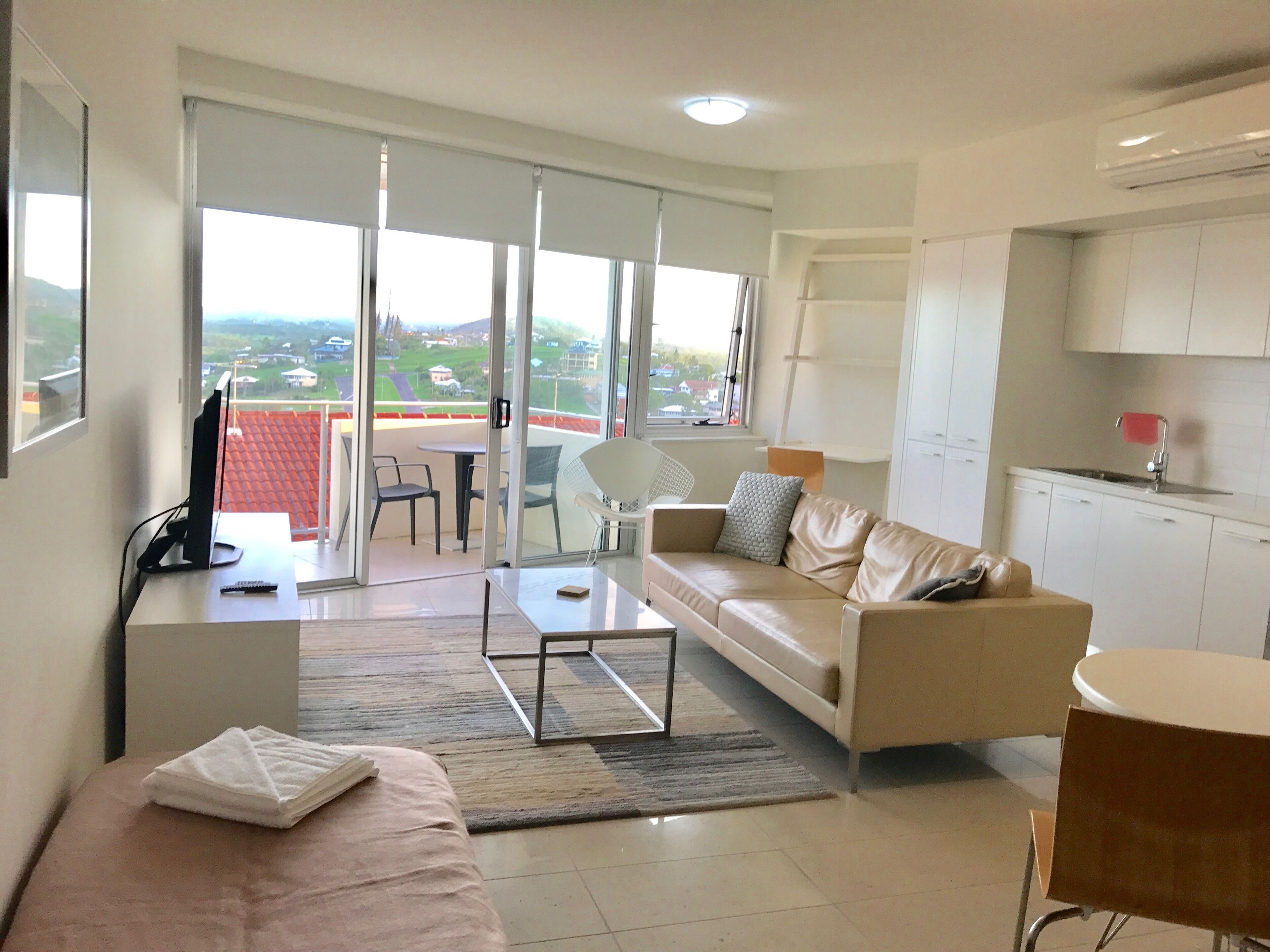 Oshen - Private rental with great ocean views