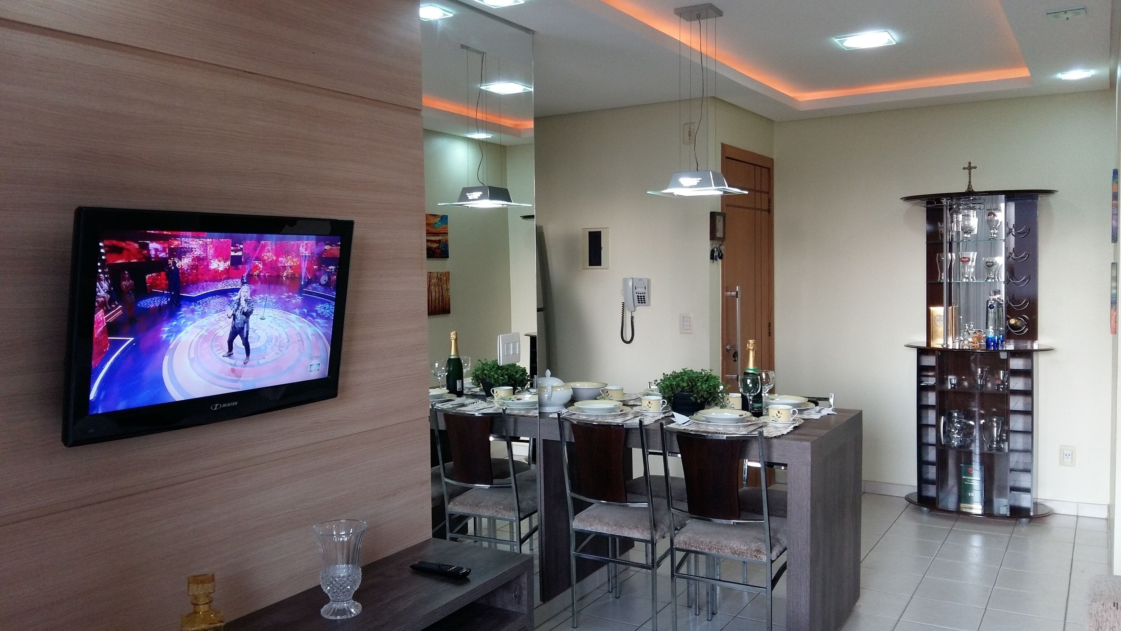 Good APT 2 Bedrooms, 2 Garages, 2 Tvs, Elevator, Front Flamboyant Park