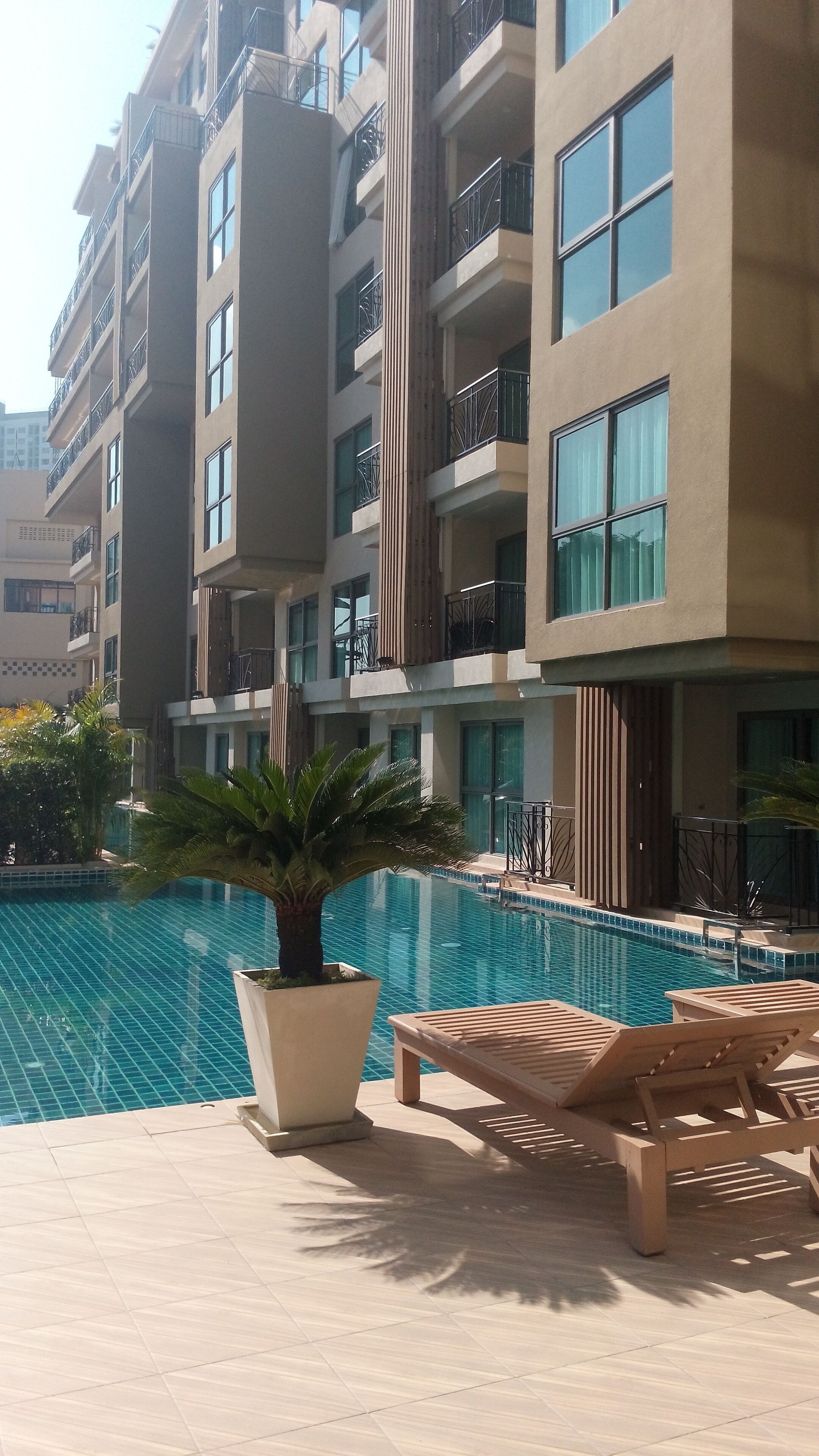 New luxury condo 7th floor sea view  fully furnished free shuttle service 