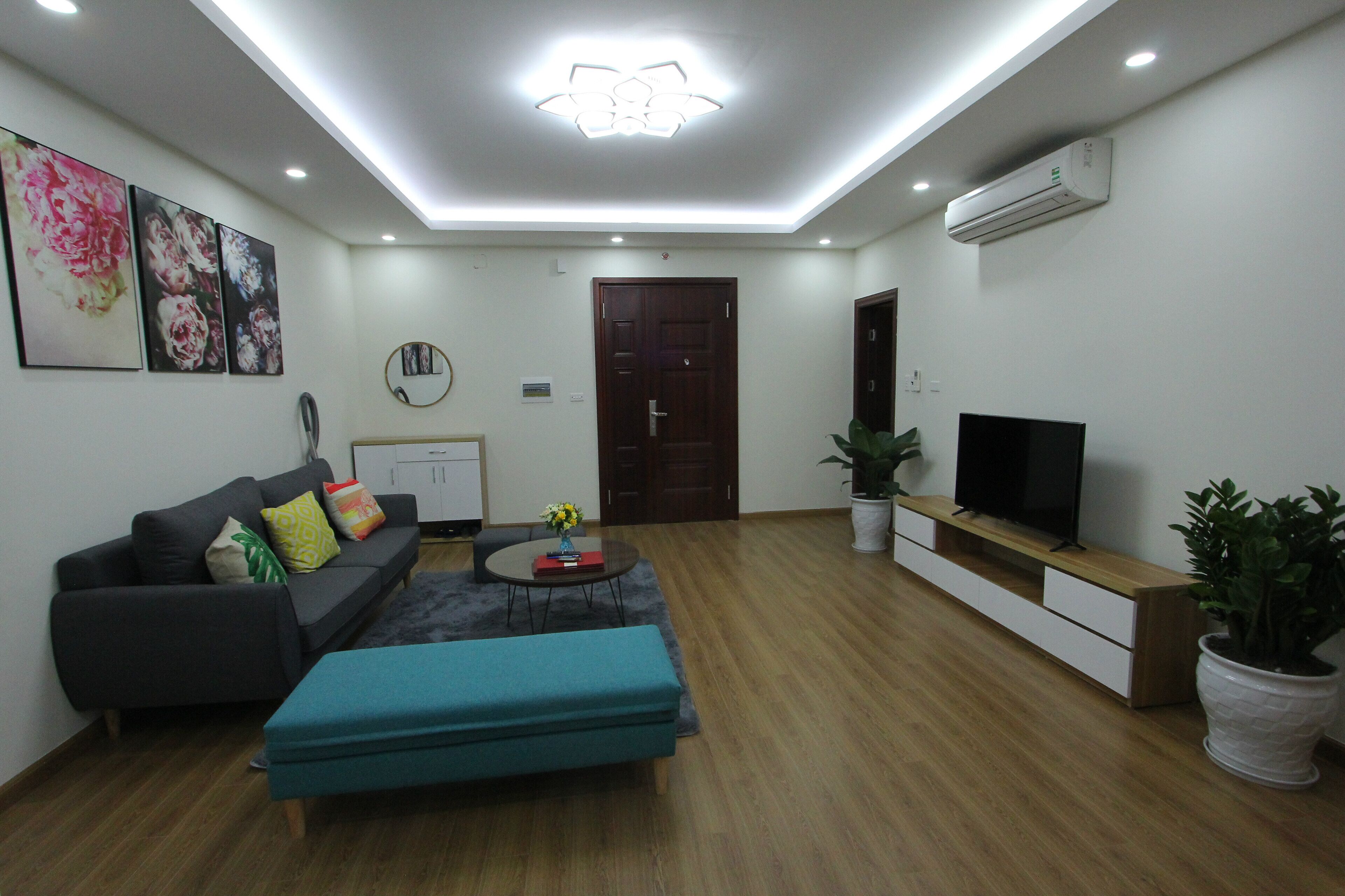2 Bedroom morden apart with city view