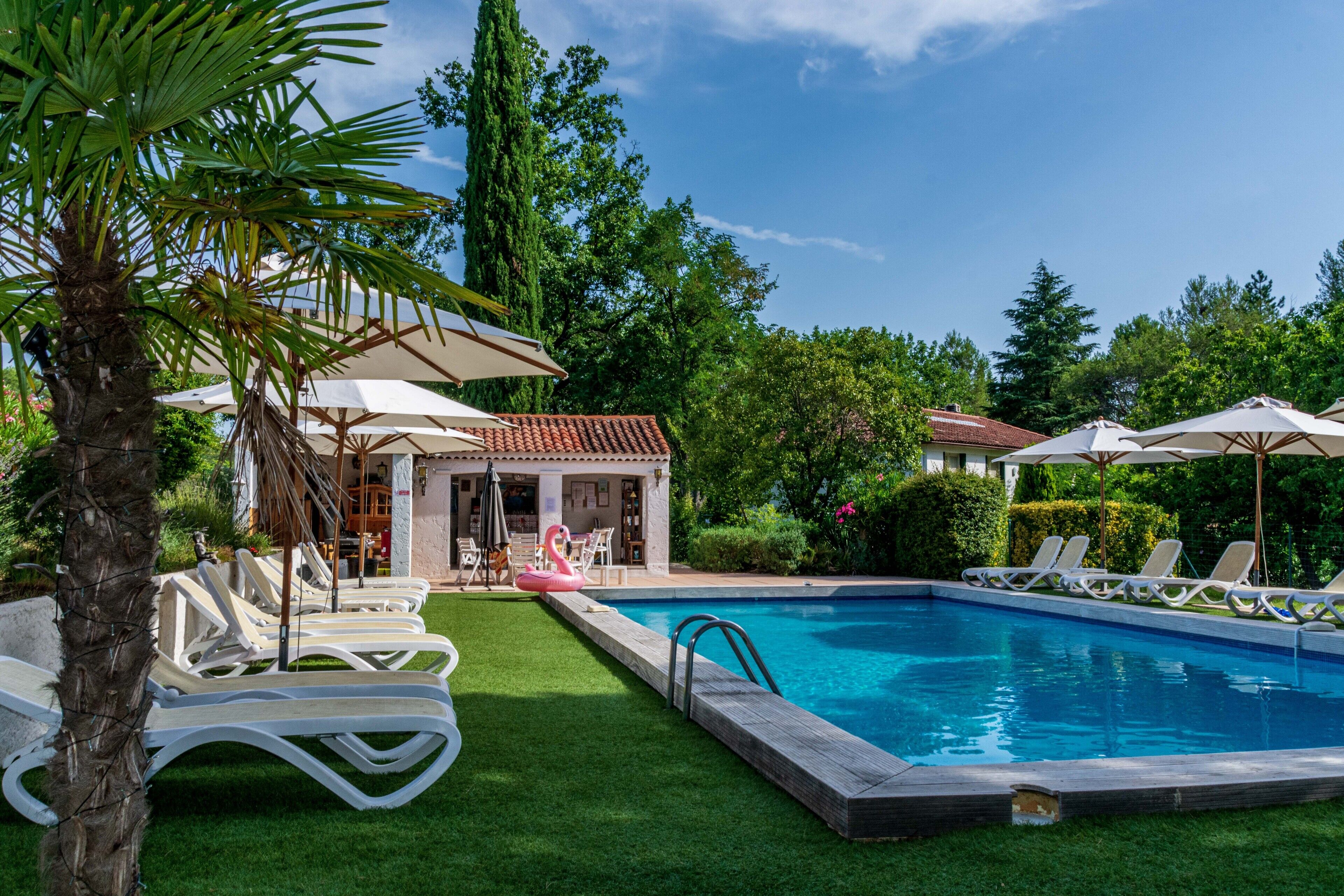 3***Apartment air-conditioned in a small family complex tennis heated pool