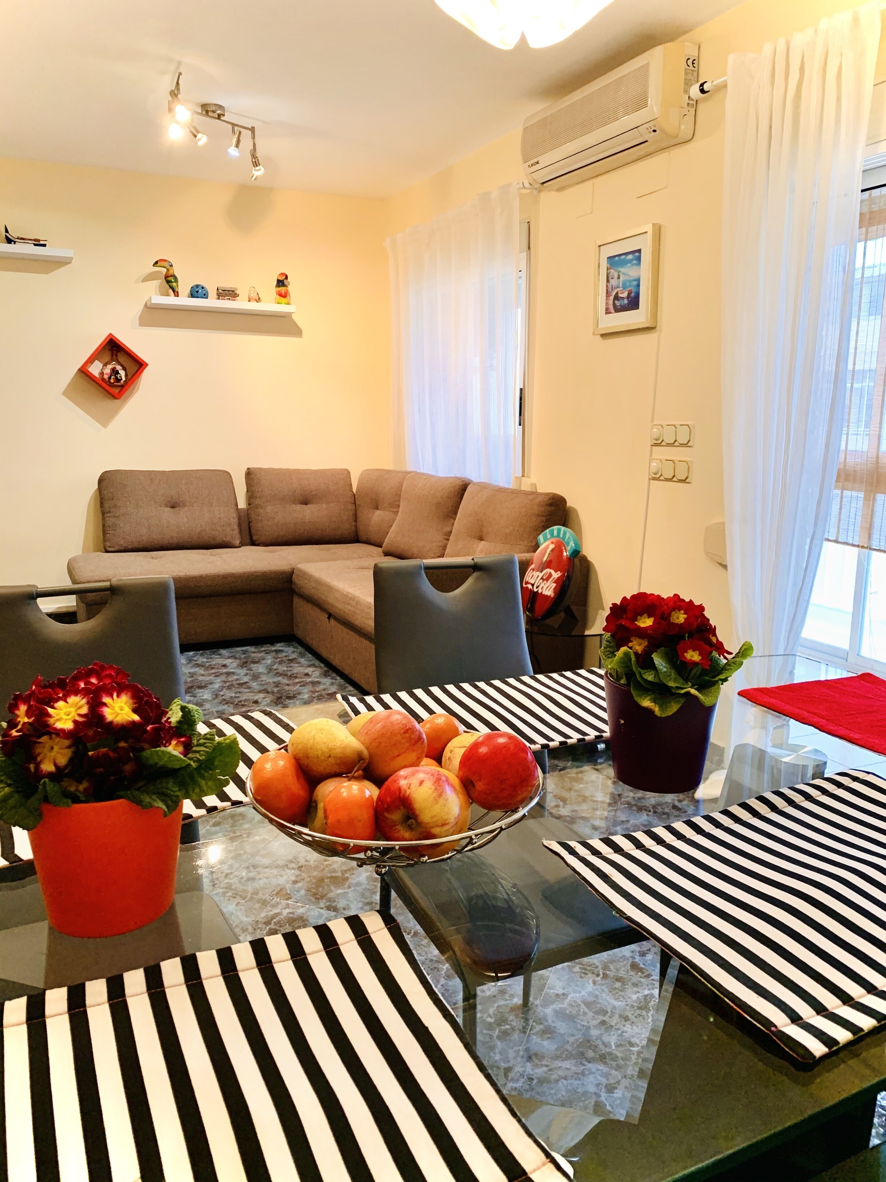 Beautiful family friendly apartment close to the beach