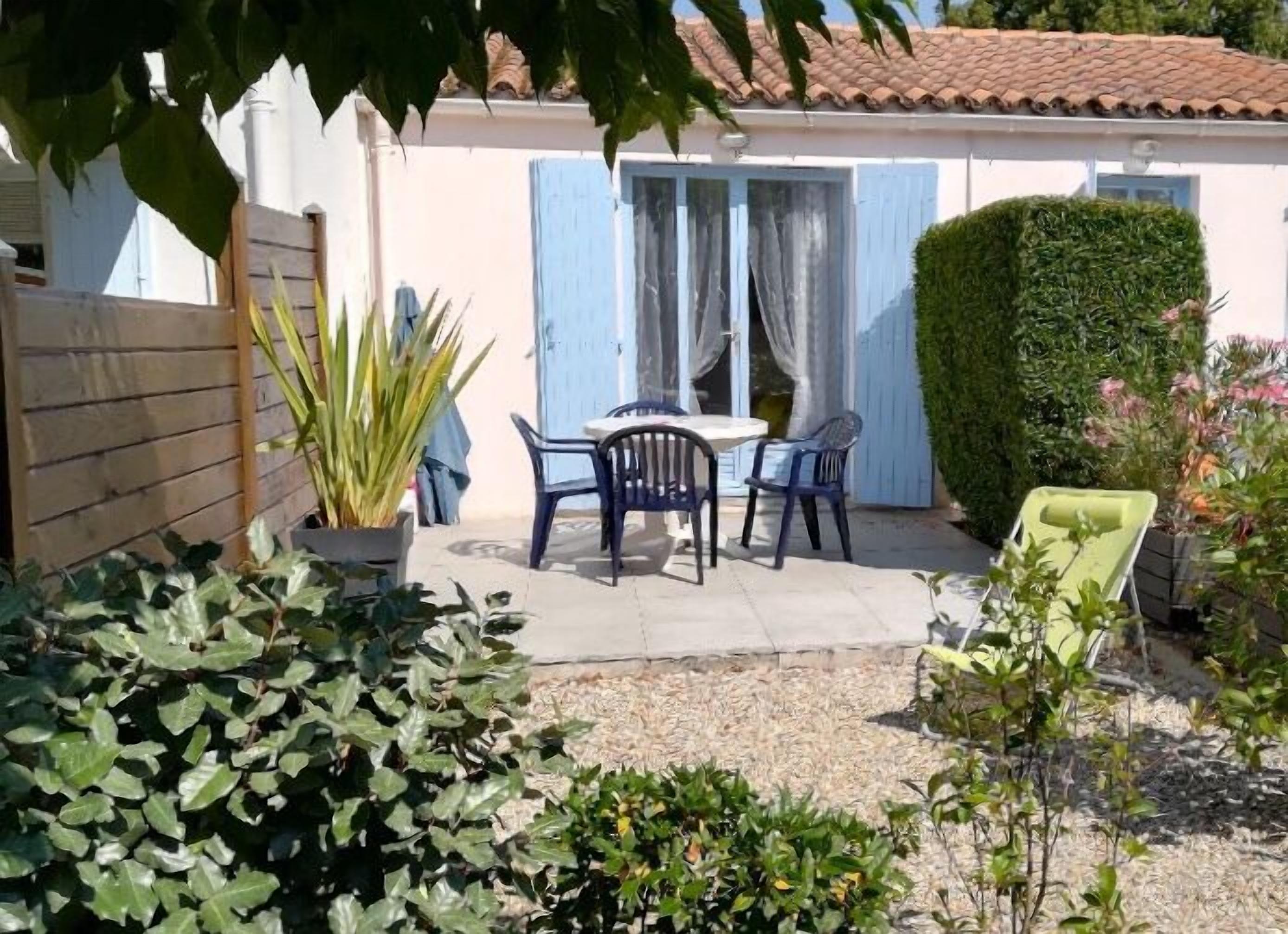 Studio 4 people 500 m from the sea