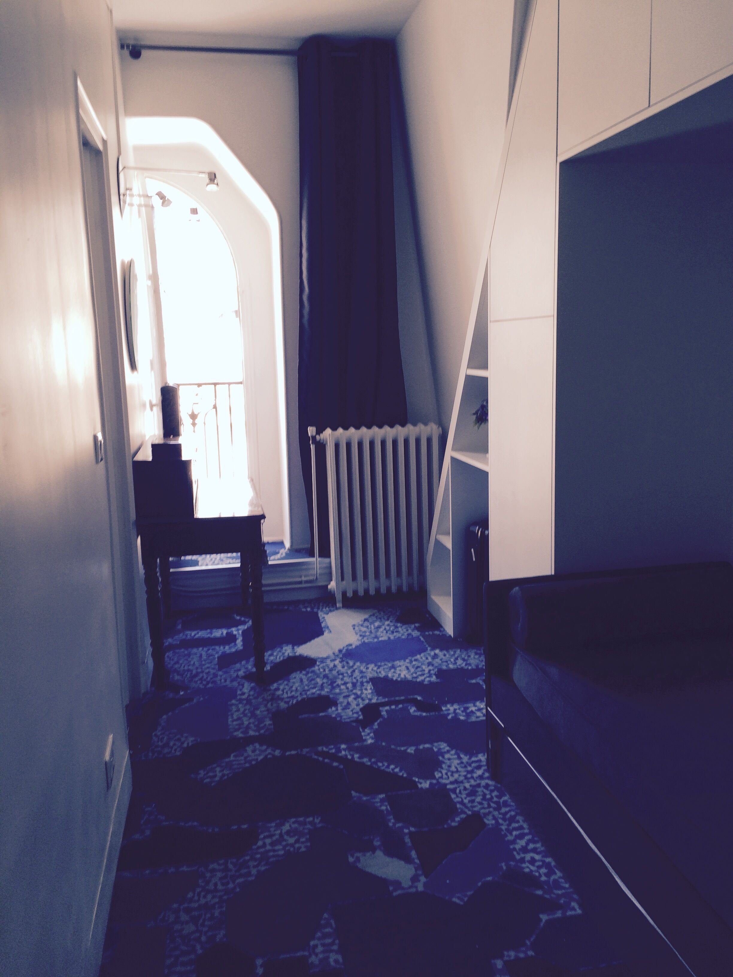 ROOM AND BATHROOM STREET ART IN BUILDING HAUSSMANIEN