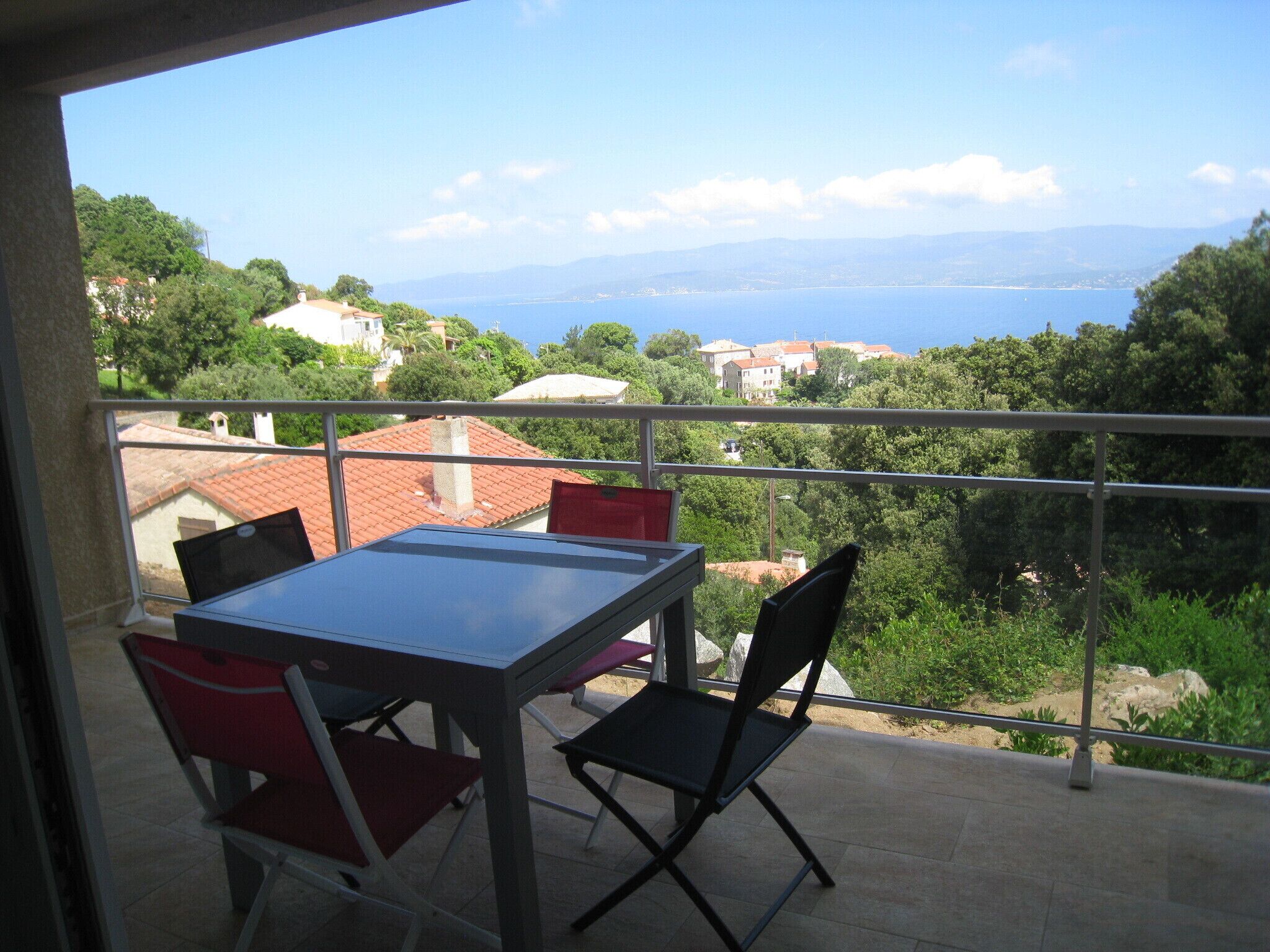 MAGNIFICENT NEW T2 WITH SEA VIEW TERRACE 