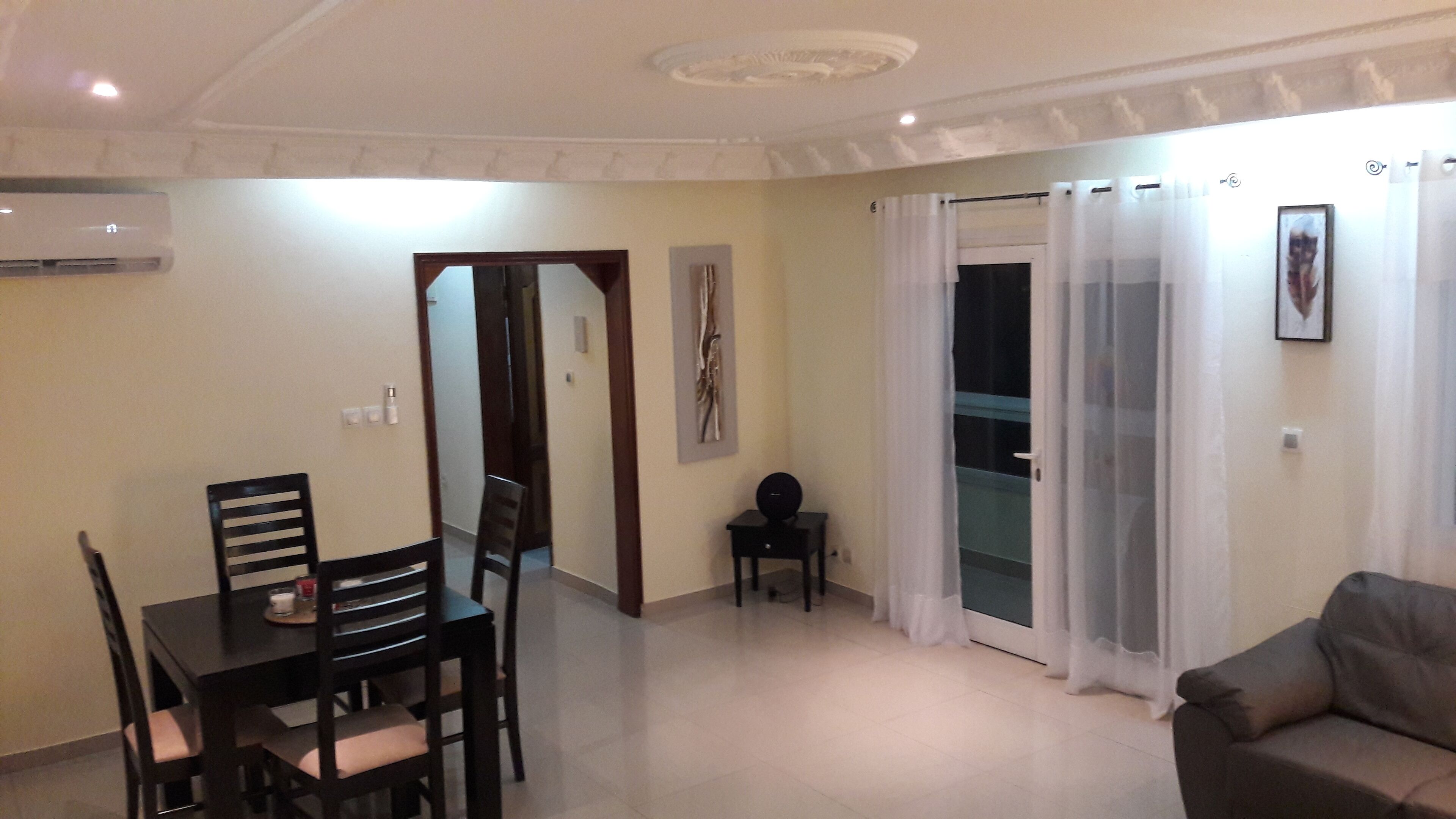 Modern 2Br Apt in Bonapriso