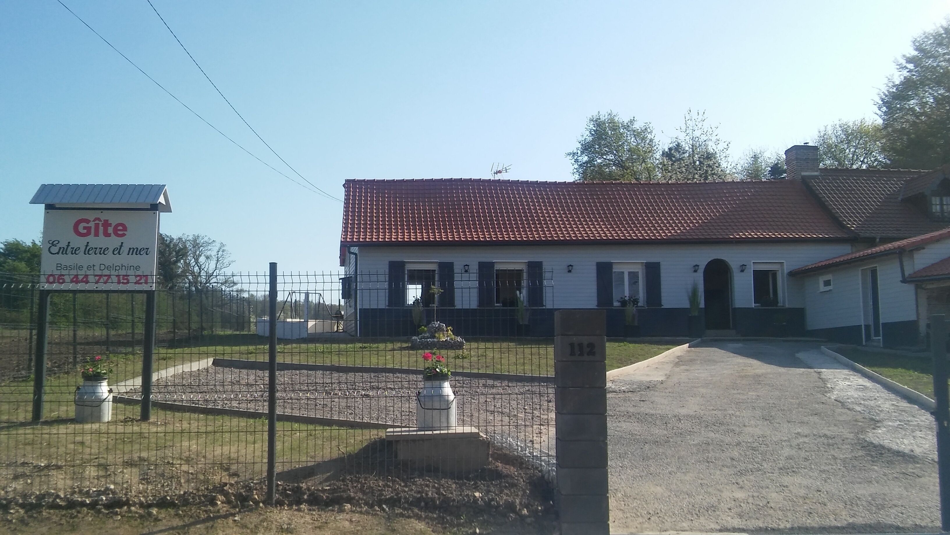 Cottage between land and sea
