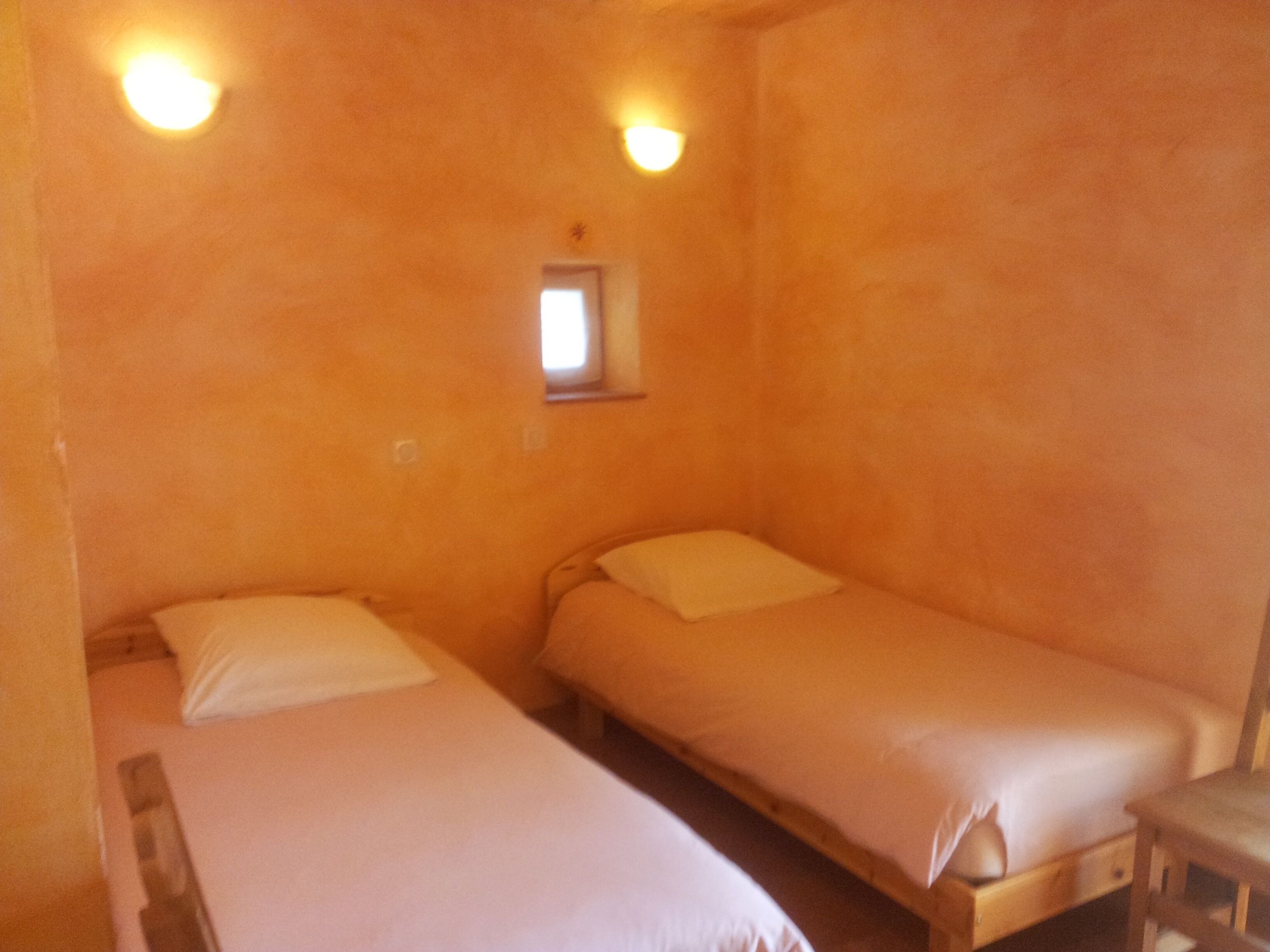 Ecological guesthouse Tallard- Gap-Serre Ponçon: Adonis