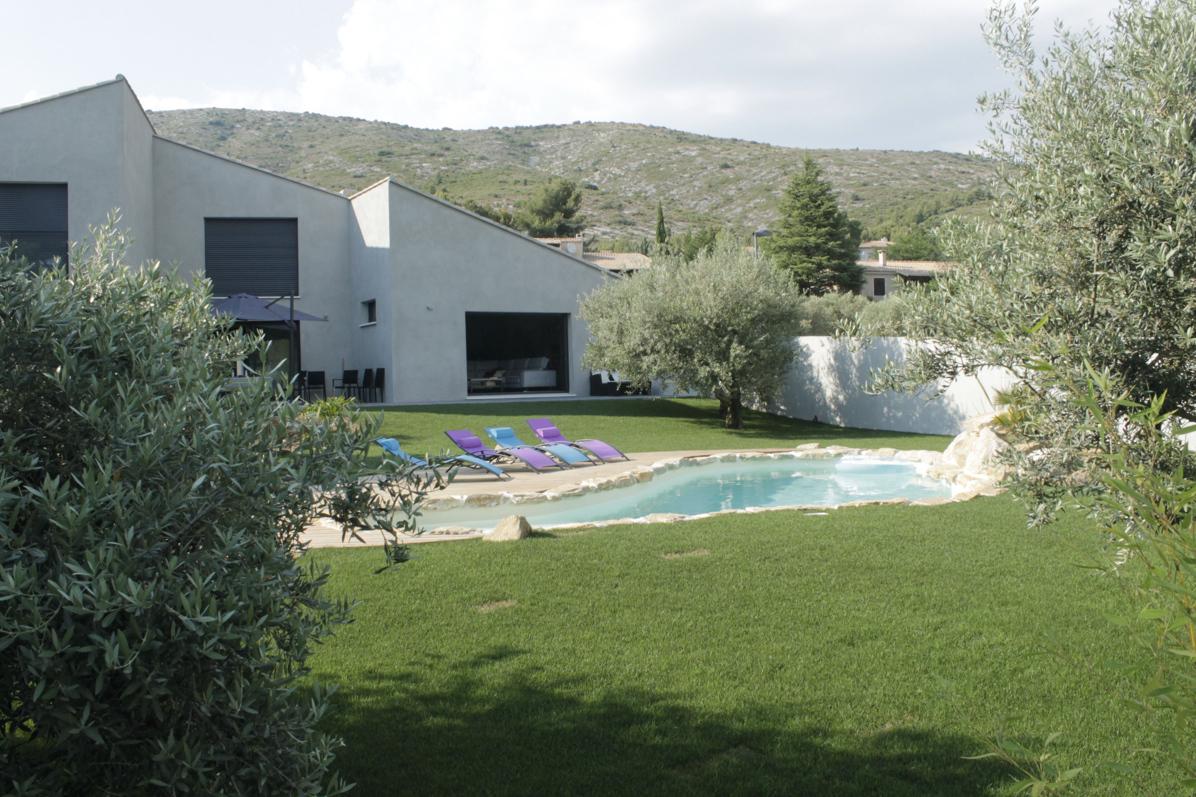 2 independent B & B at the foot of Sainte Victoire