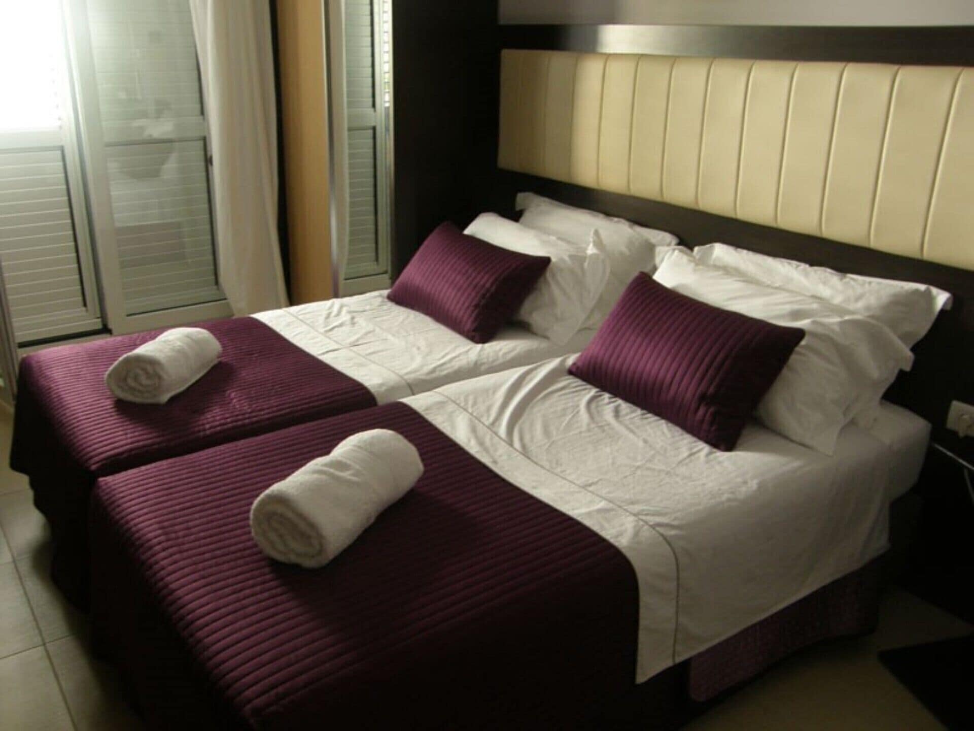 Centrally located in Budva, terrace, barbecue, beach 300m away!