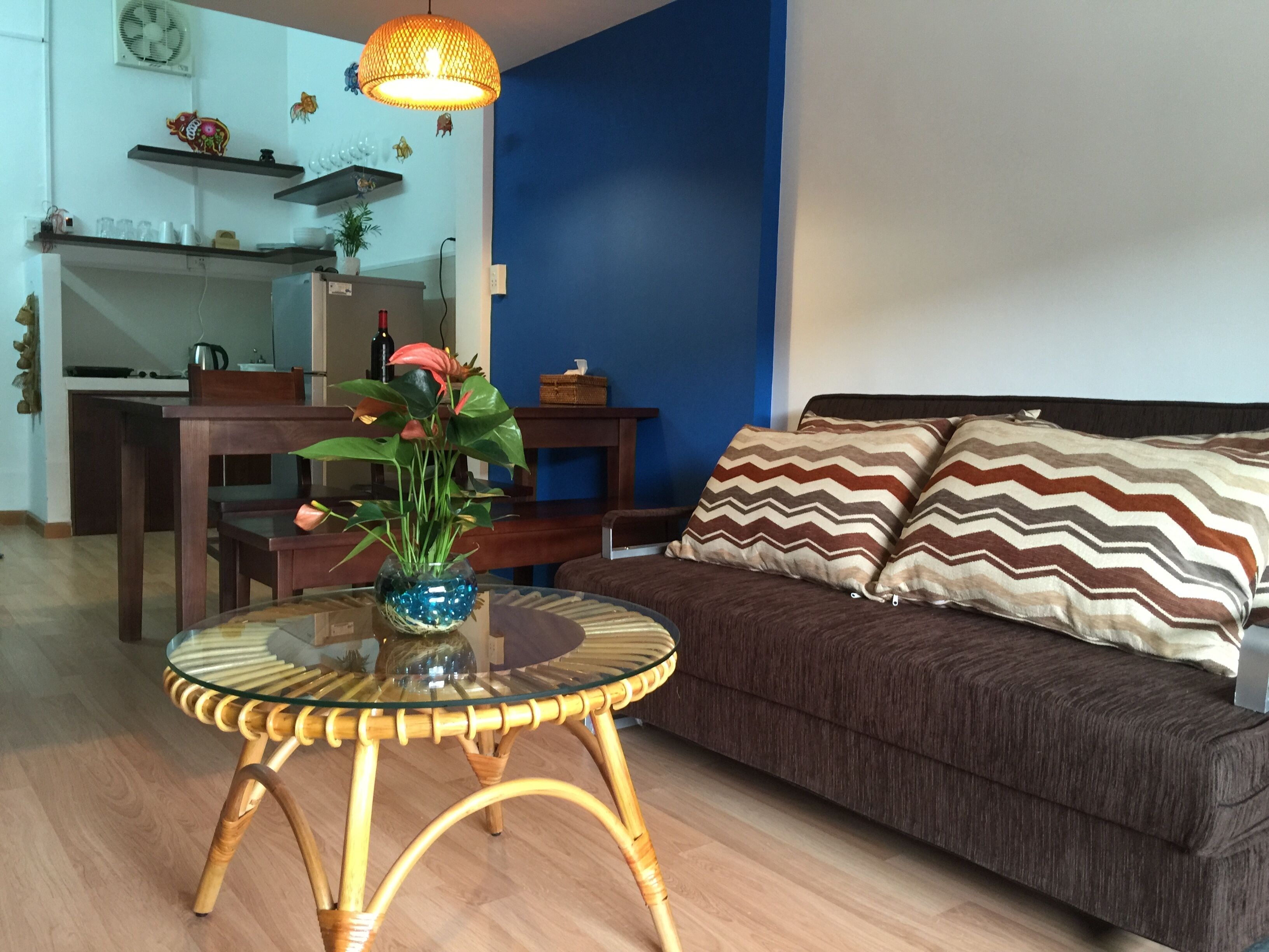 Cozy 1BR for 4ppl Saigon Center Free WiFi/Large Balcony with Historical View