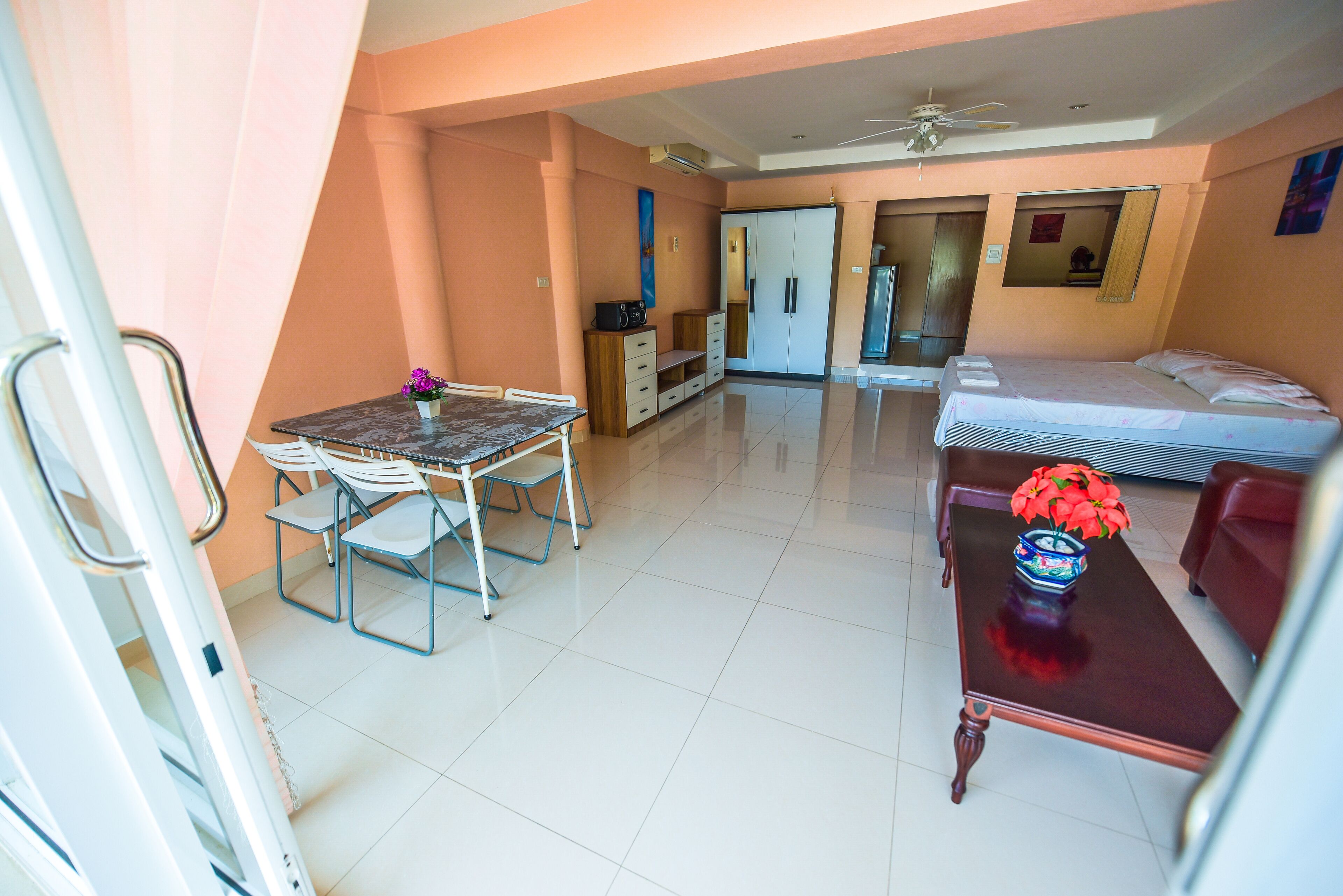 Comfortable, Calm & Cute Apartment