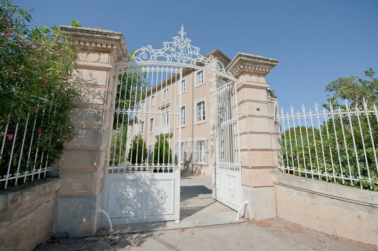 Beautiful 2 bedroom apartment near Narbonne