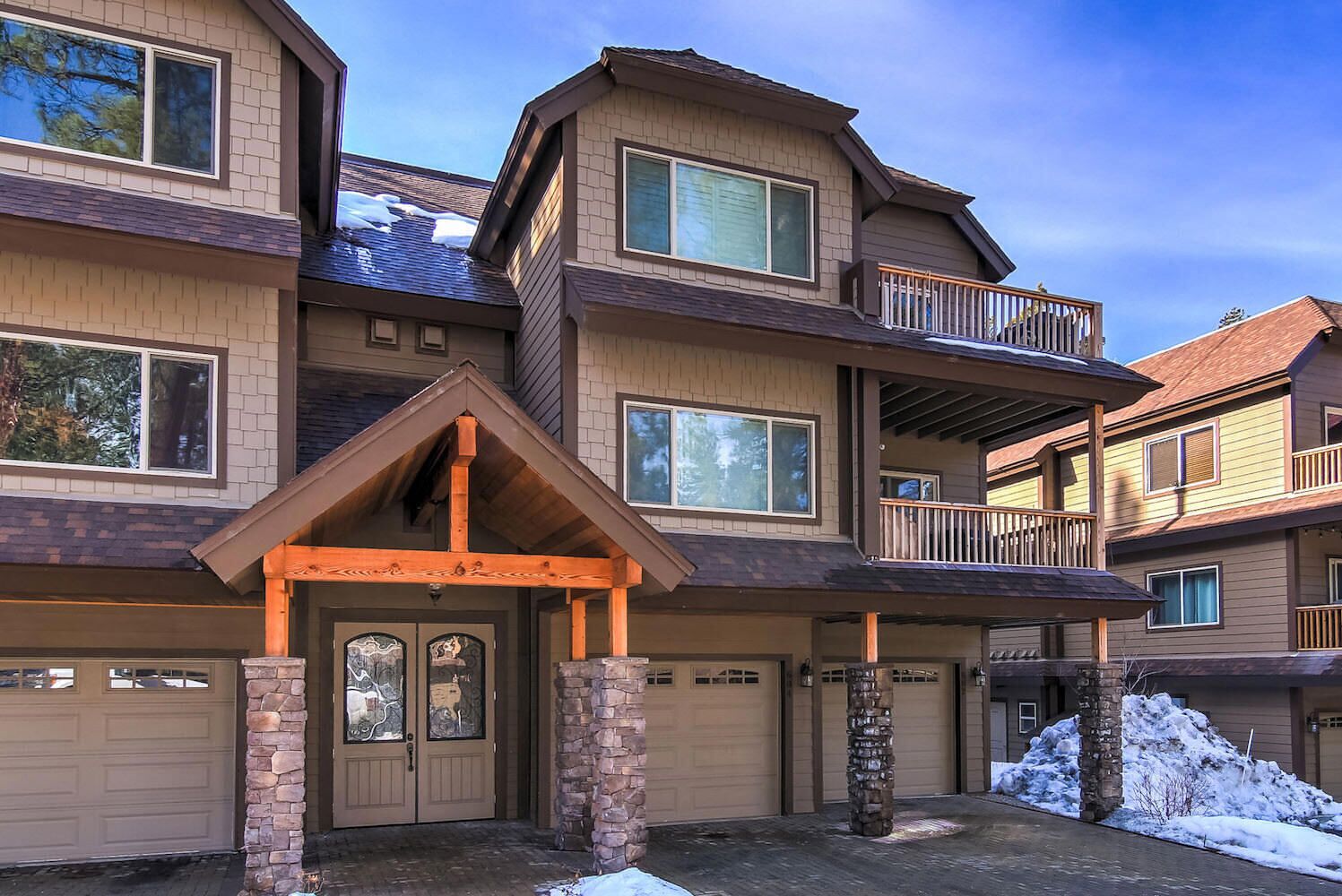 Tahoe Woods Heavenly - Walk to beach & Gondola to Heavenly Ski