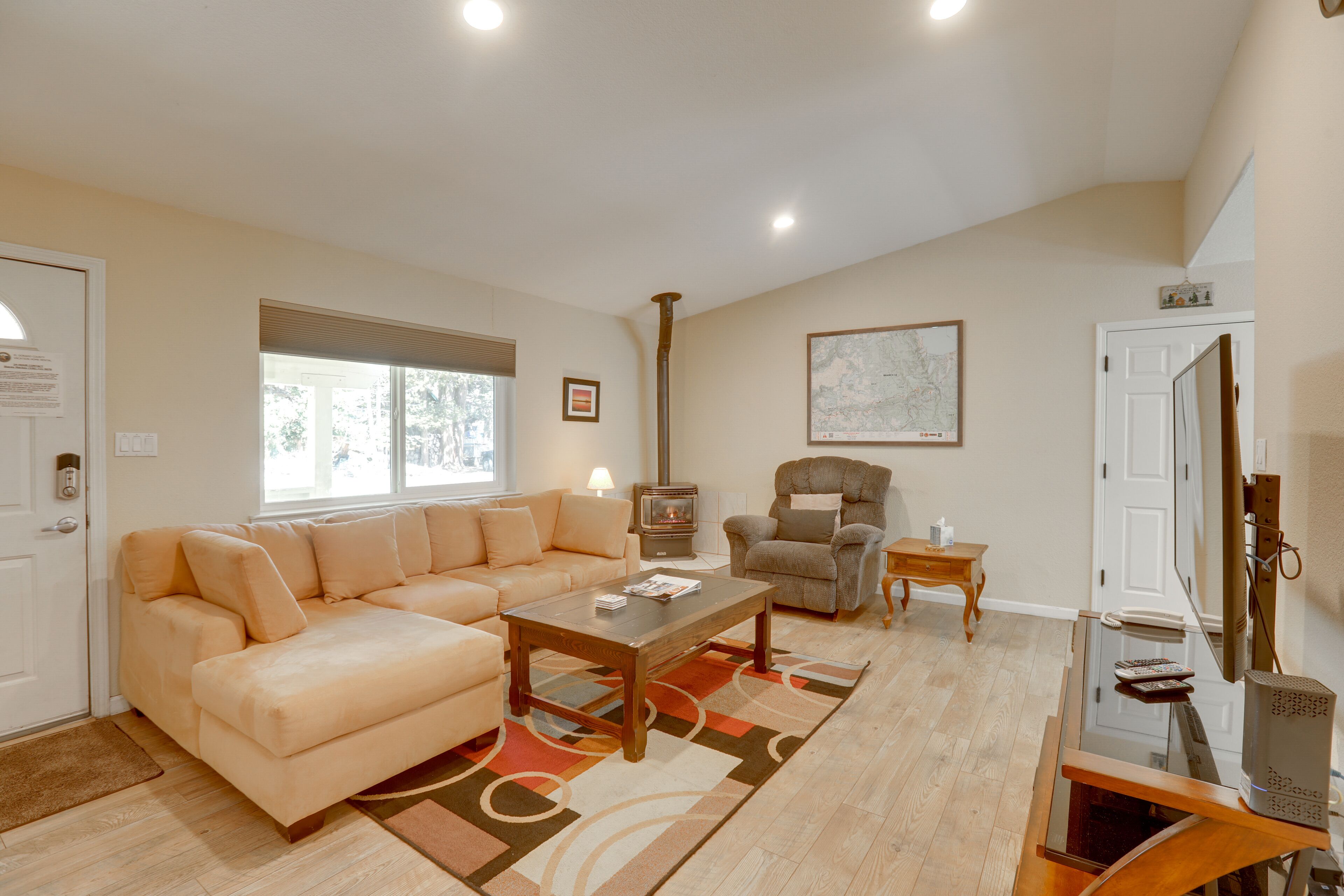 Private South Lake Tahoe Home w/ Yard & Fireplace!
