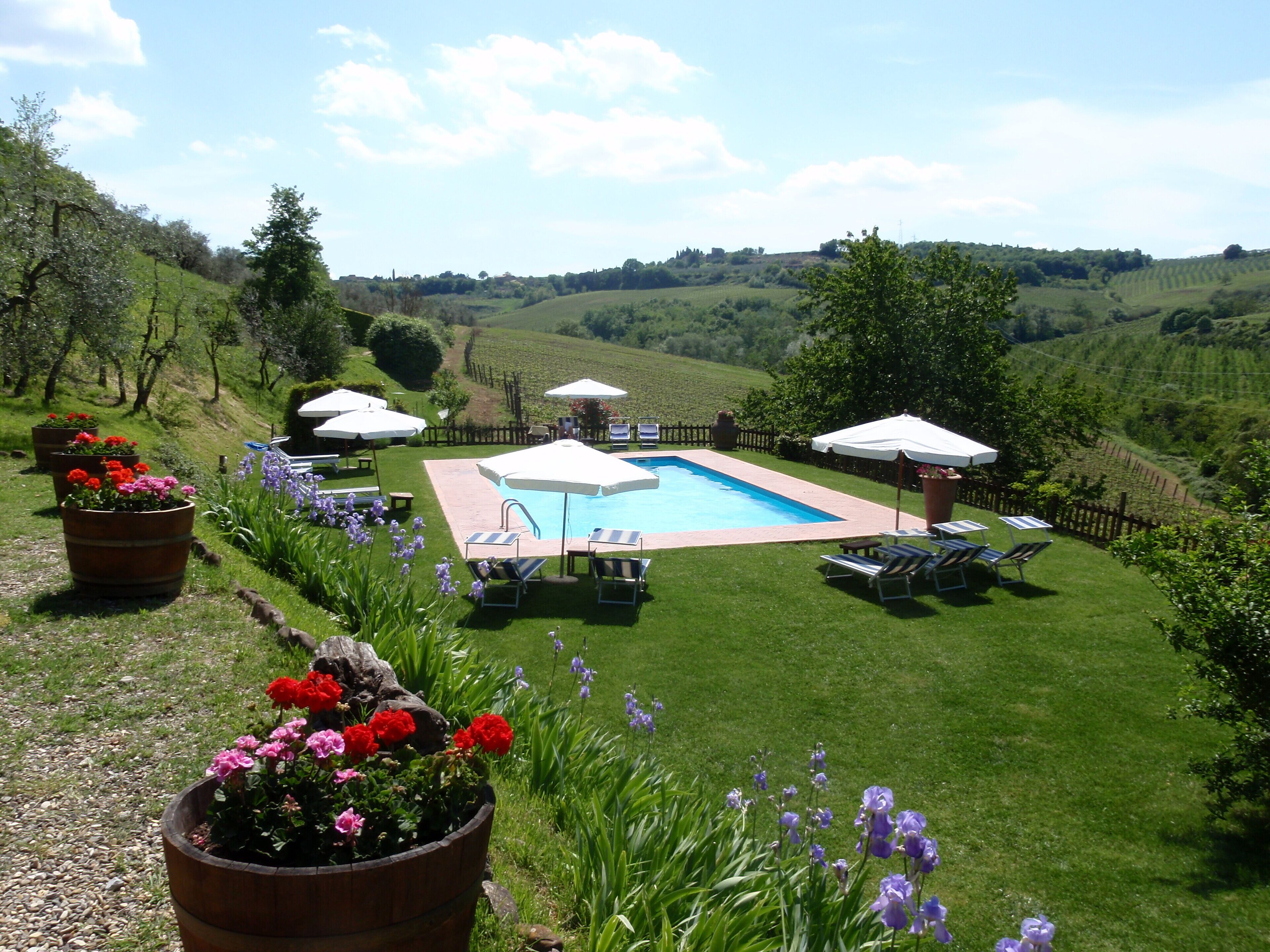 Apartment 'LEGNAIA' at IL BACIO Farmhouse