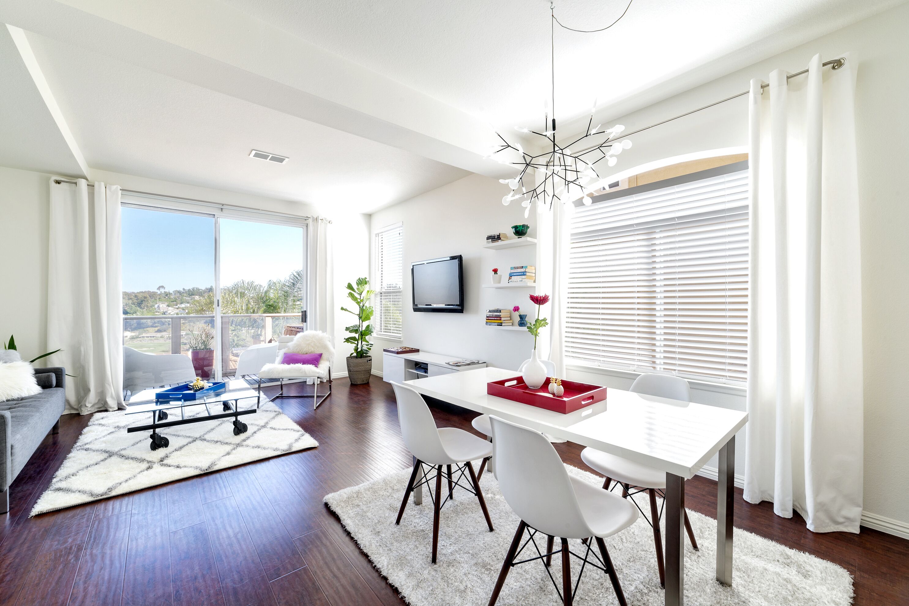 ★Sunny Condo 5min from the Beach★