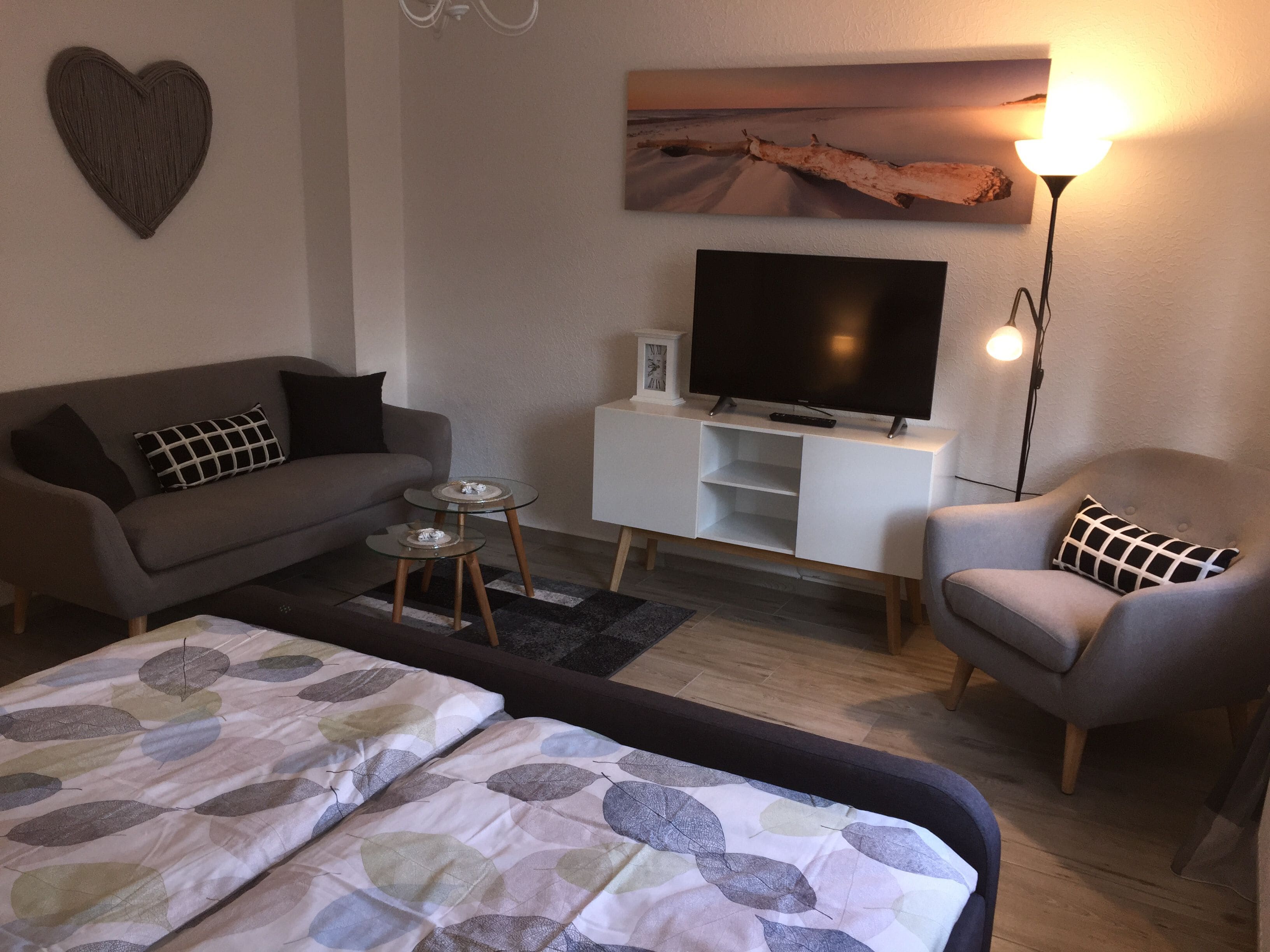 COMPLETELY RENOVATED IN MAY 2018 (for 1-2 people)