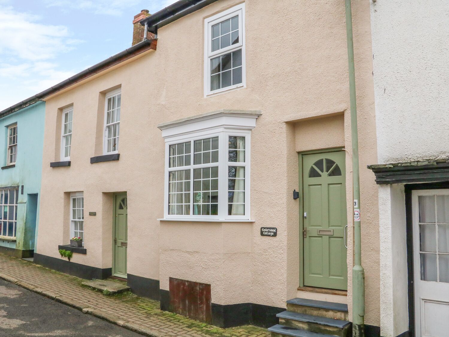 CEDARWOOD COTTAGE, pet friendly, country holiday cottage in Winkleigh