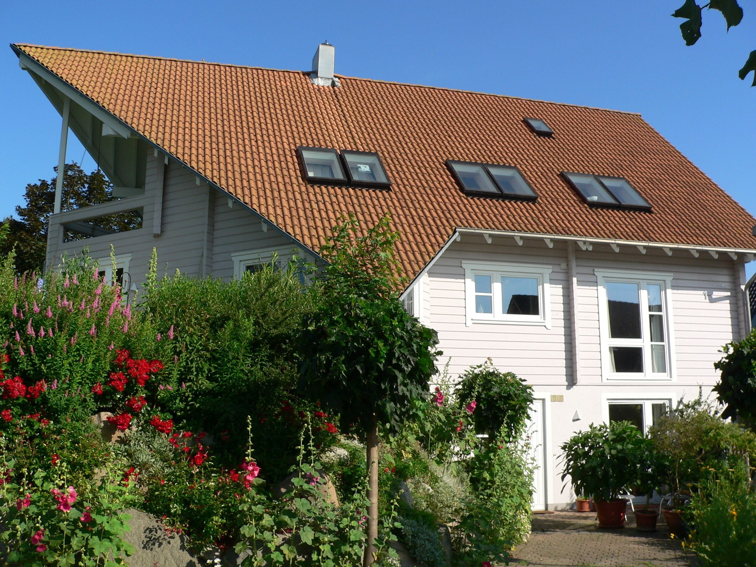 WLAN free of charge, TOP prices, quiet location, beach chair, terrace, sea and lake close,