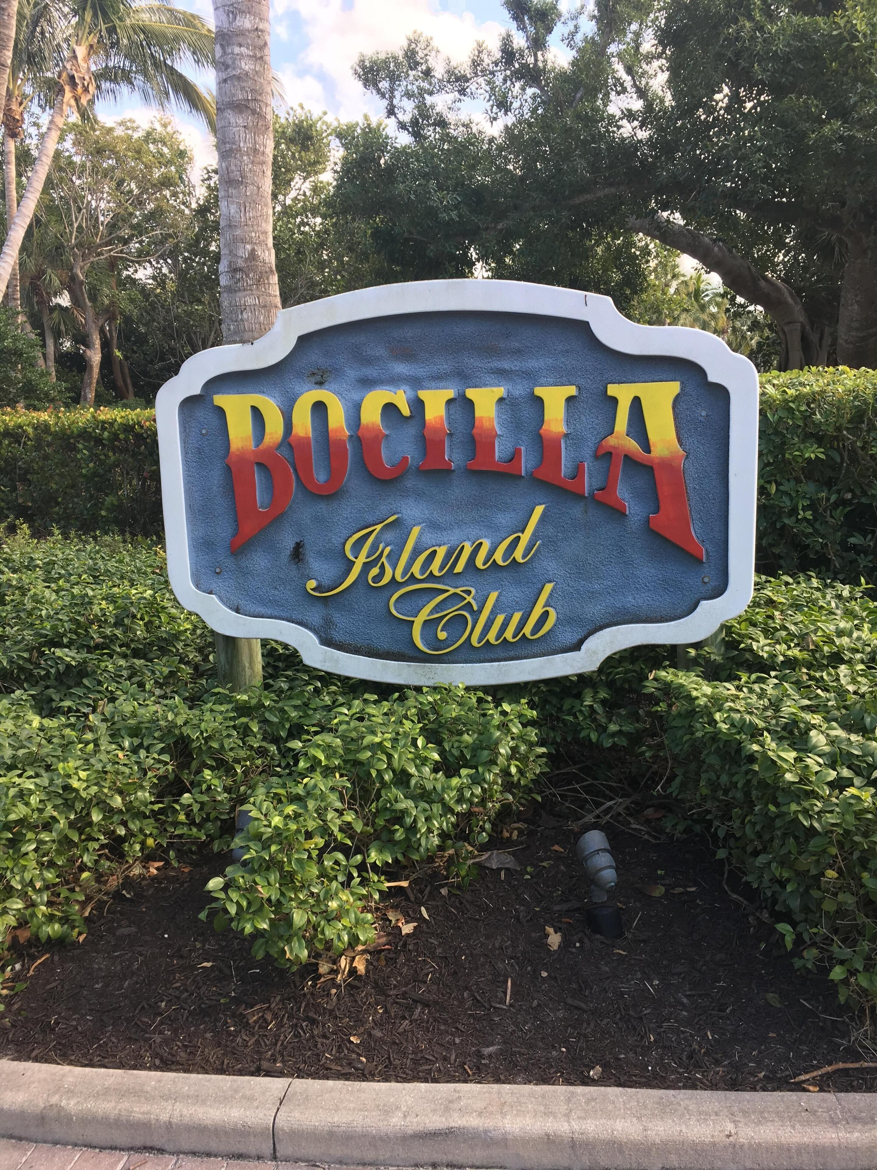 Bocilla Island Club Condo, Boat Dock, 400 foot Private Pier, 2 Pools, Tennis