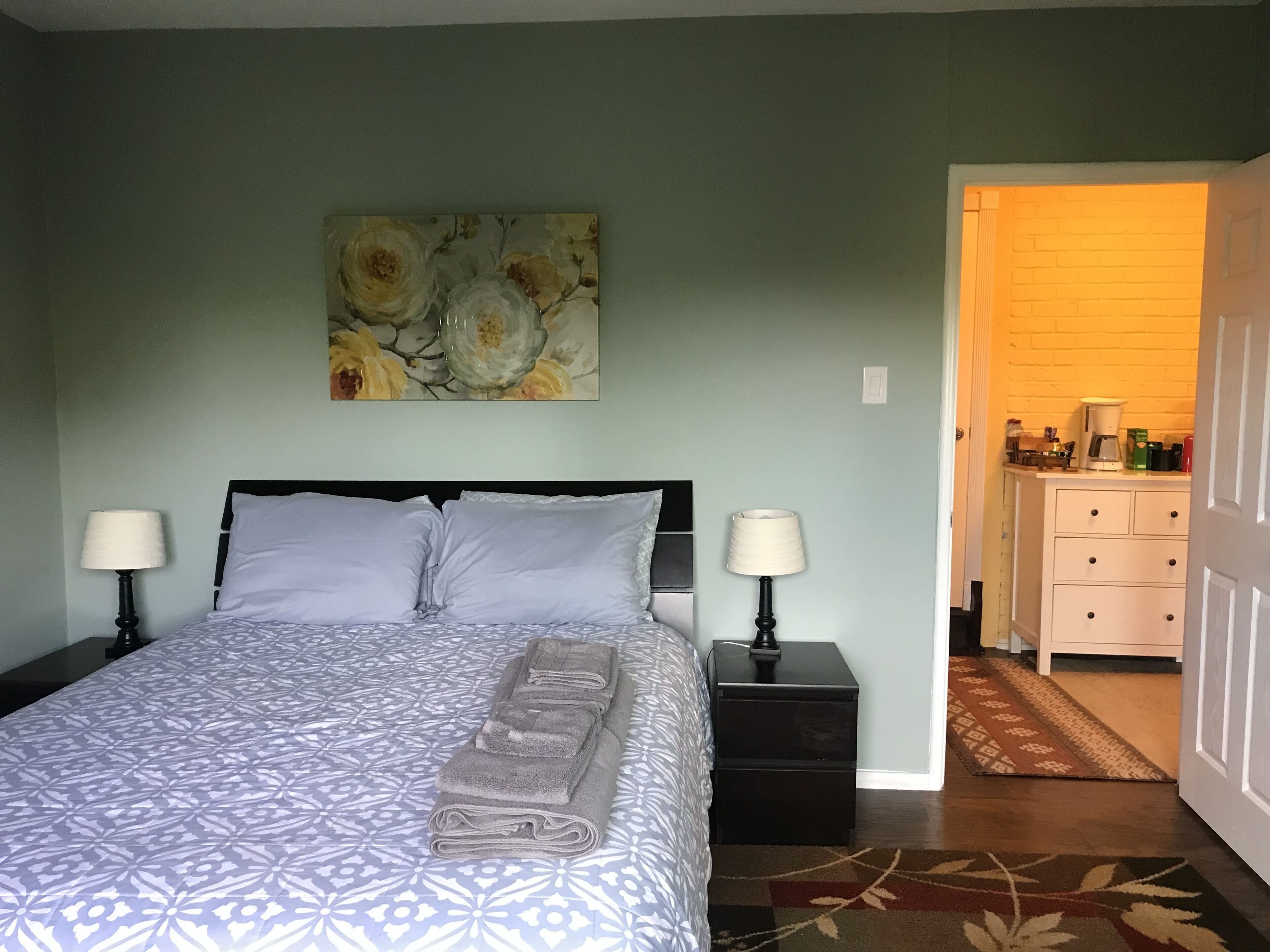 Cozy 2 bd,1 bt private unit in Redwood City perfect for traveling professionals
