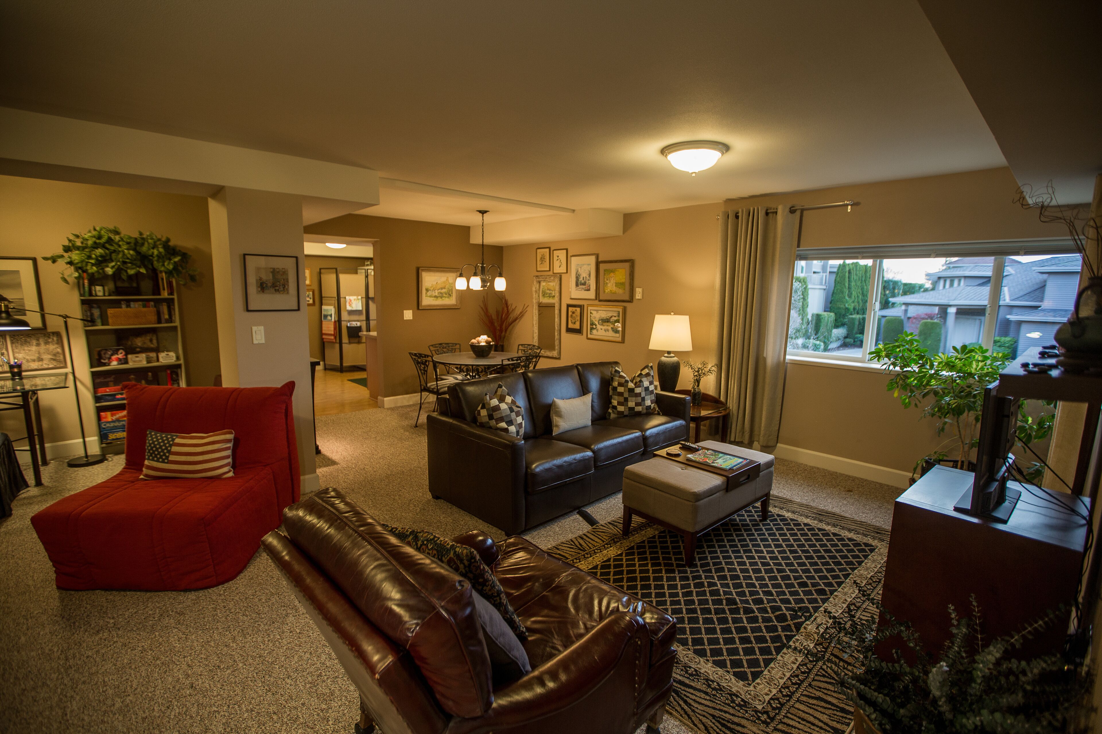 Quiet 1200 Sq Ft View Apartment, Near Beach