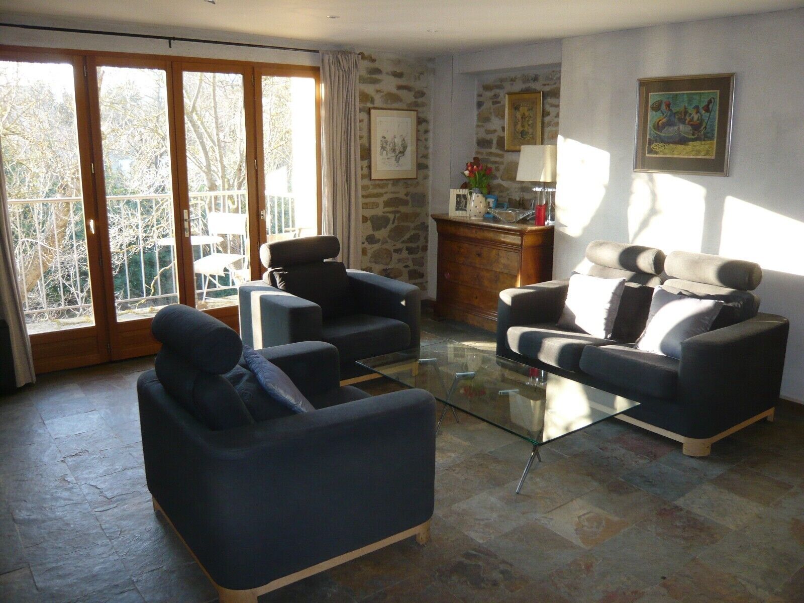 Luxurious apartment for two/three overlooking the river, rock pool/waterfal