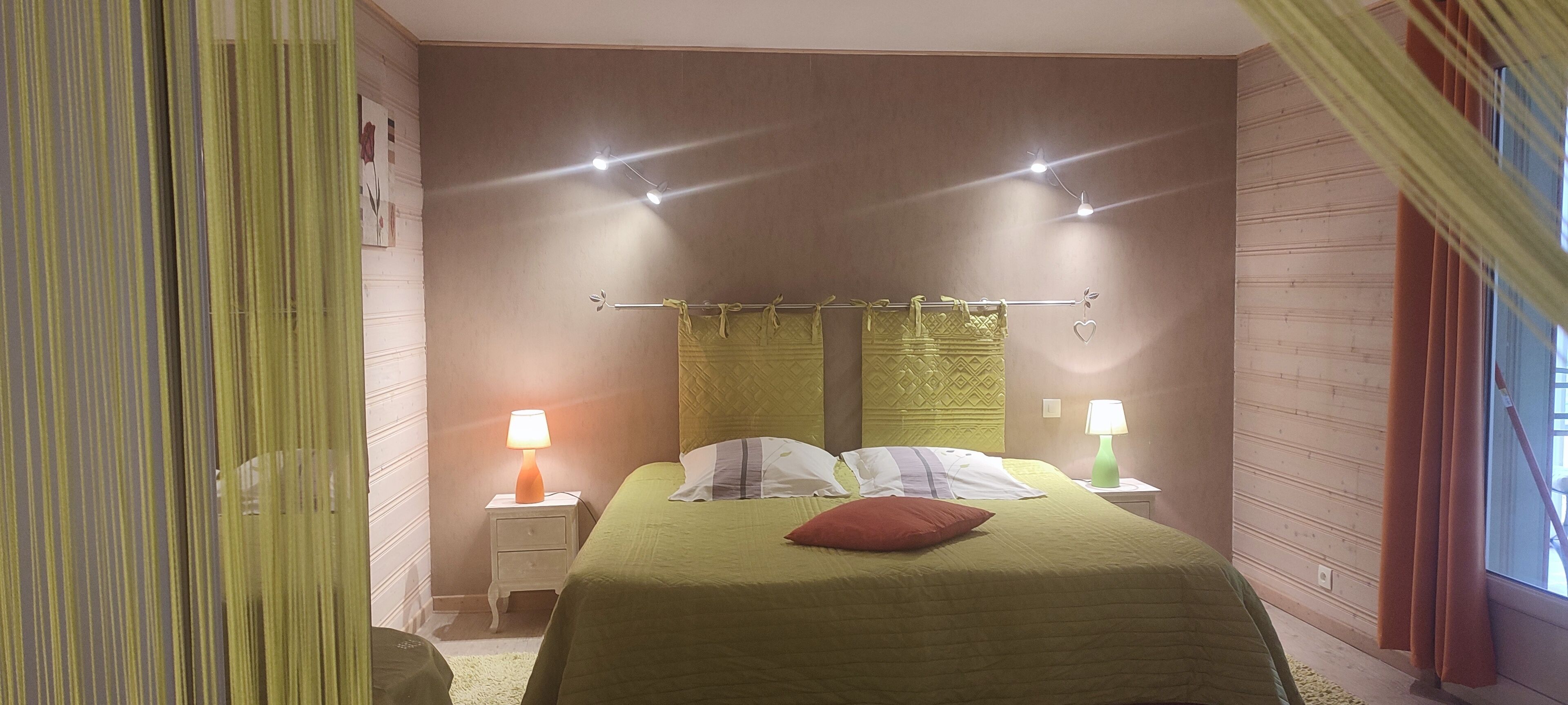TYPICAL COTTAGE 50 m2 for 2 PEOPLE, COMFORTABLE, BEDS 180 CM QUALI