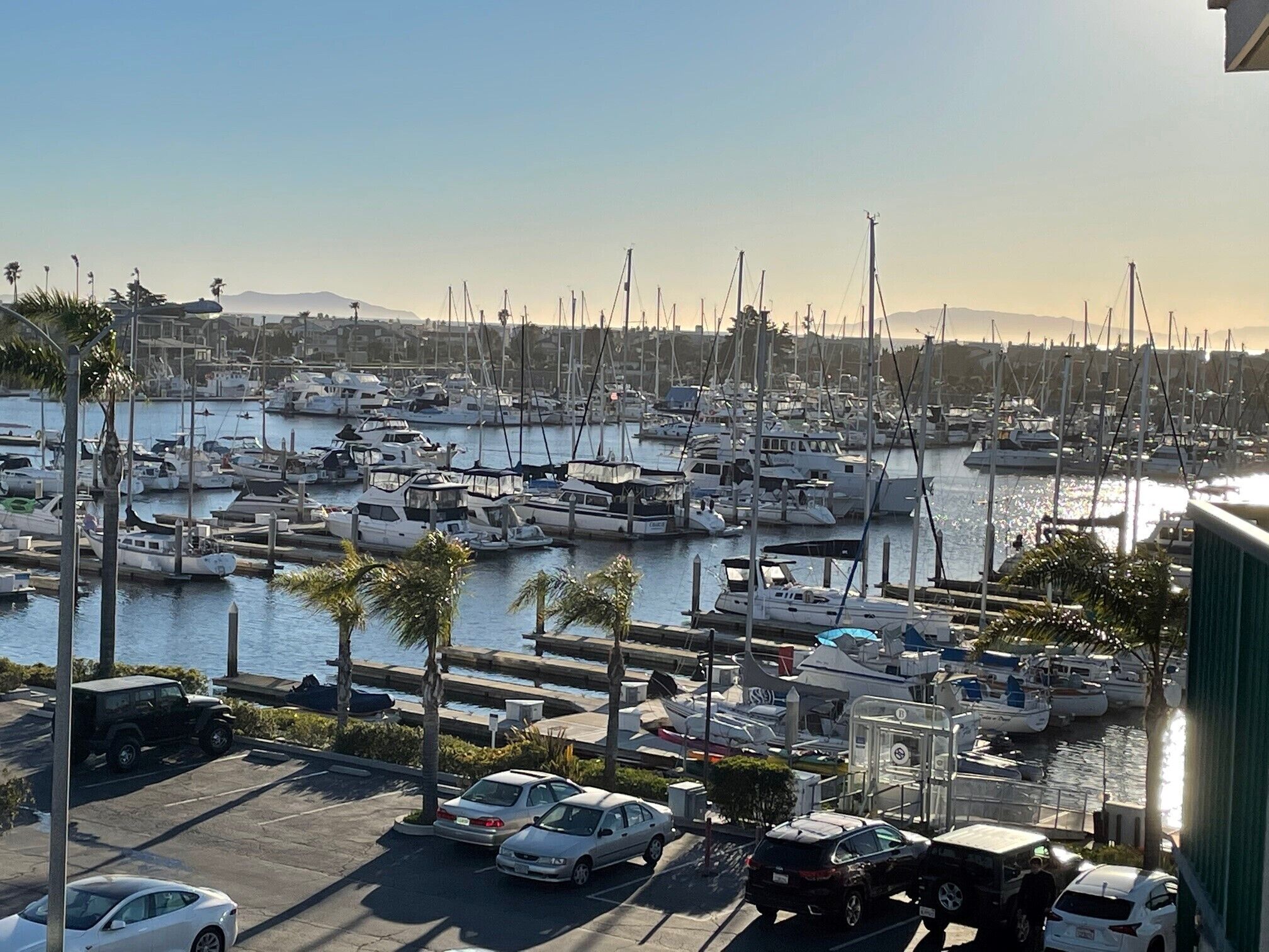 Relaxing, luxurious condo overlooking Channel Islands Harbor