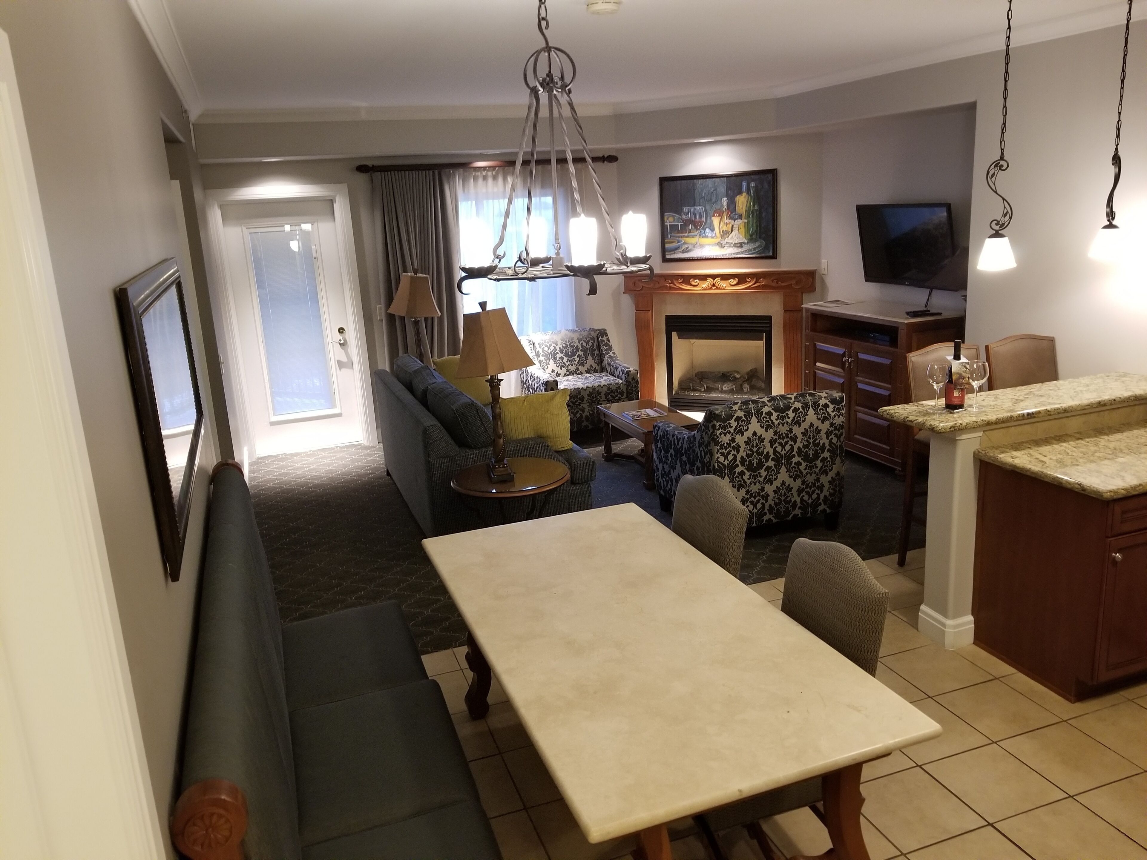 BottleRock Weekend Two Bedroom Suite Accommodations In Napa!