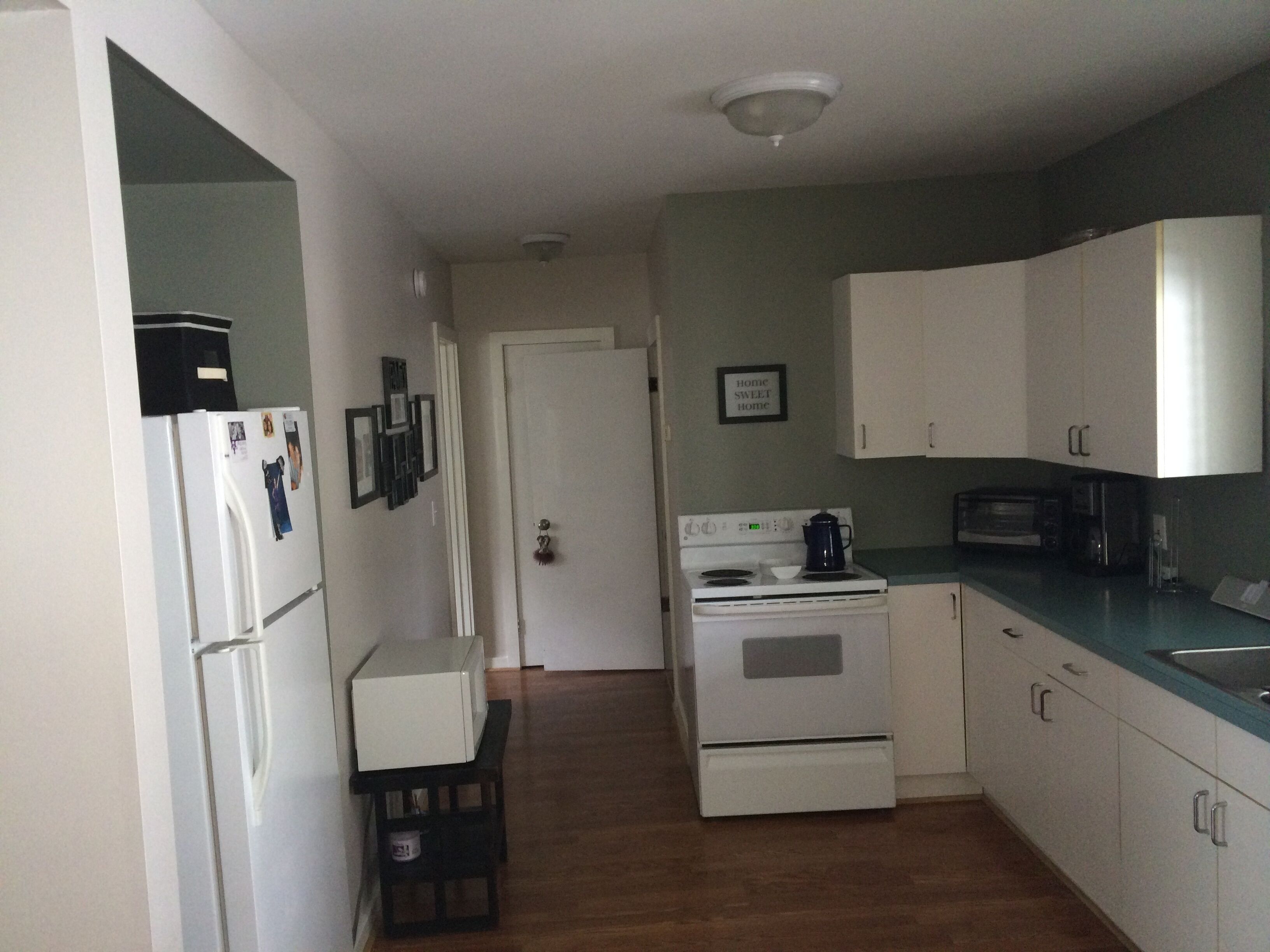 1 Bedroom Vacation Rental $1250. 75.00 cleaning 