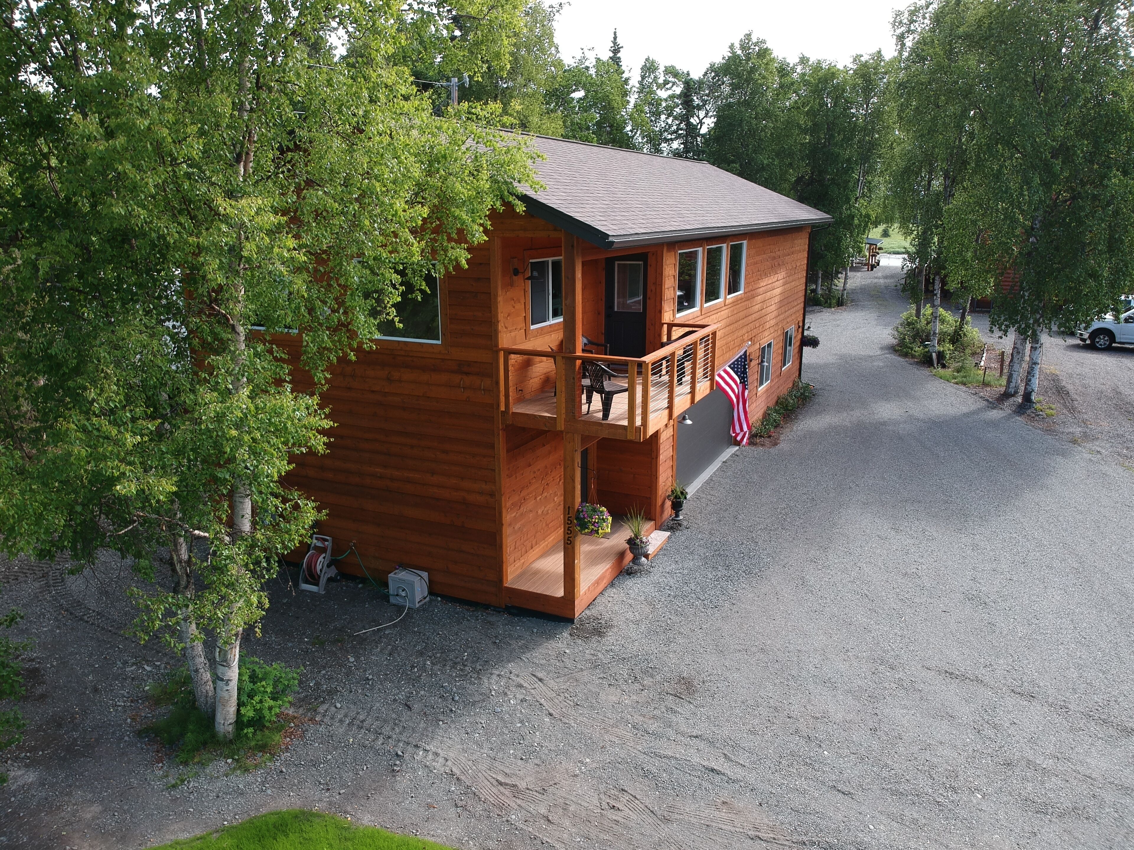 The Eagles Nest  - Beautiful / Private Home on the Kenai River