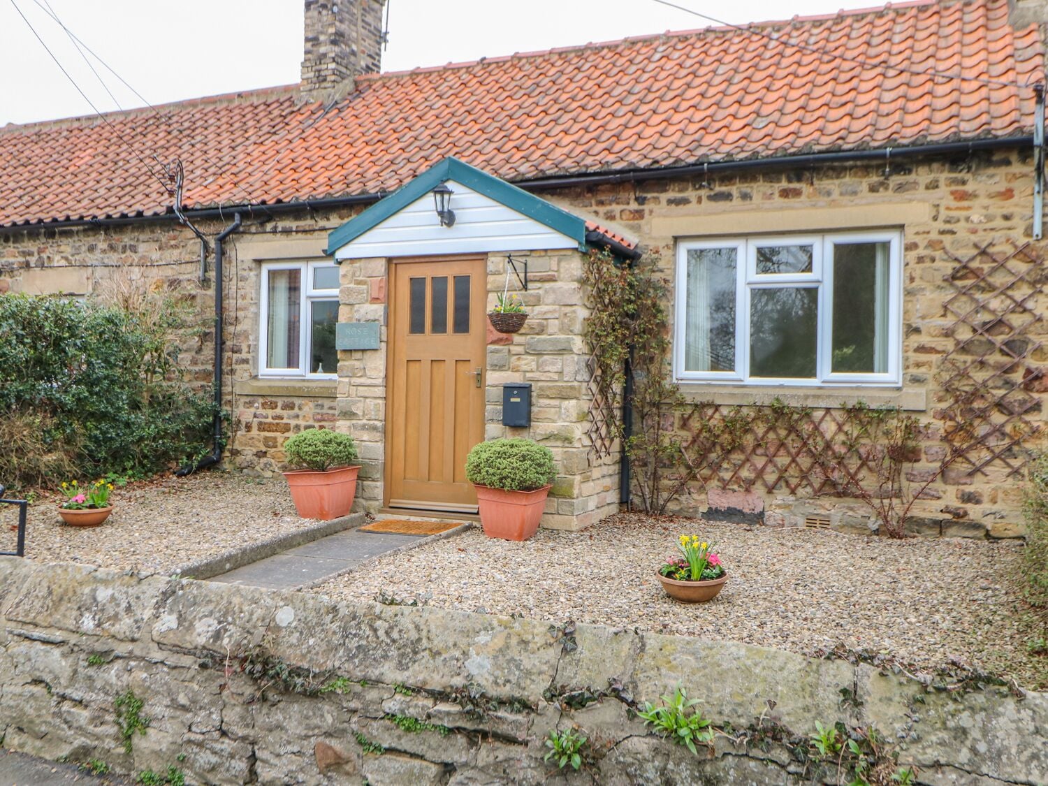 ROSE COTTAGE, family friendly, character holiday cottage in Winston