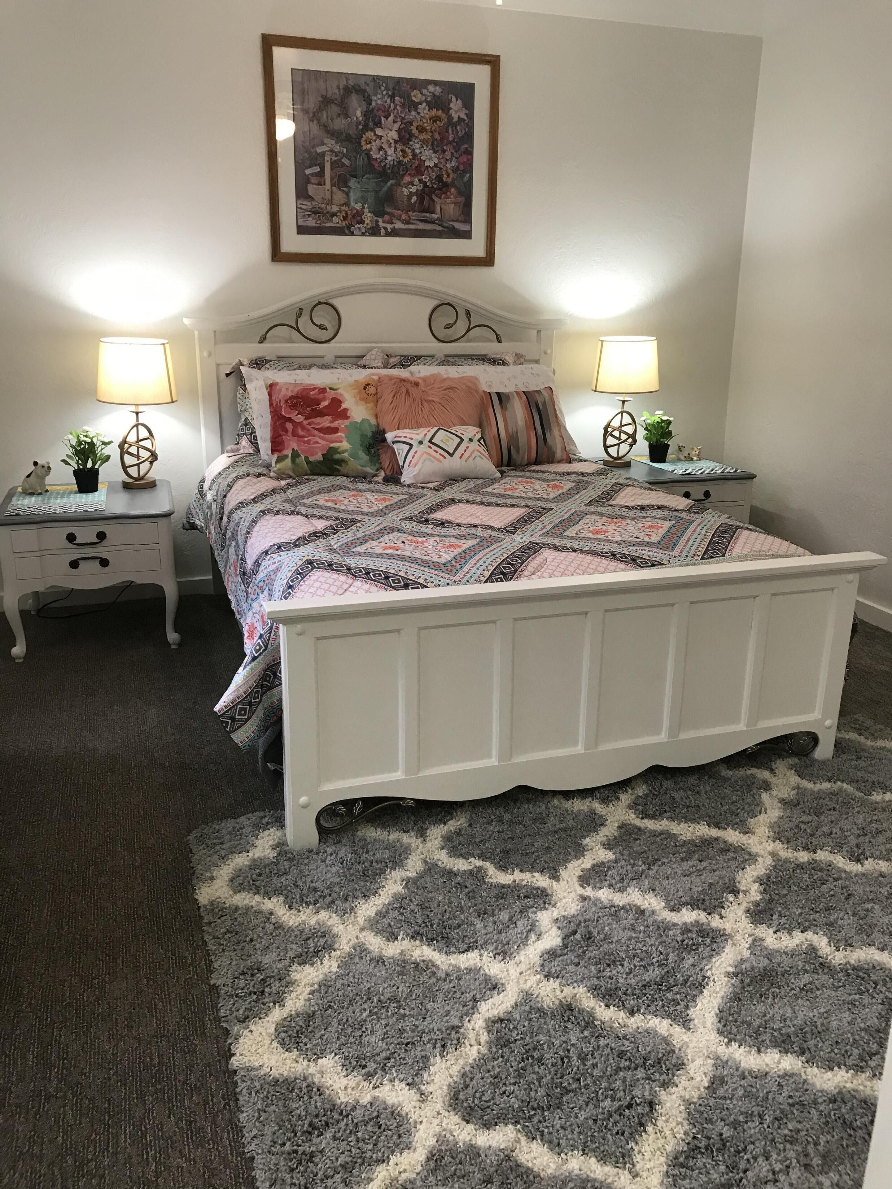 Park City 25 minutes away.  Close to snow skiing.  Large private 1 bedroom condo