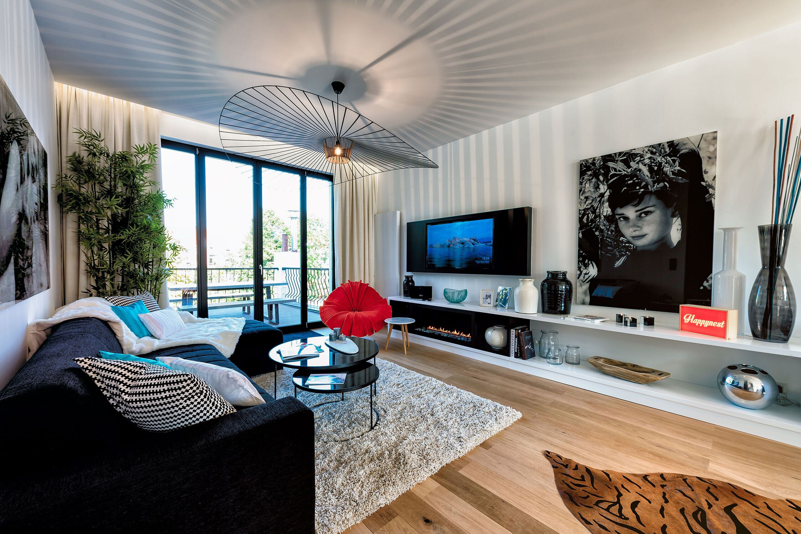 Spacious Top-Floor Two Bedrooms Duplex - Quartier Louise-Châtelain