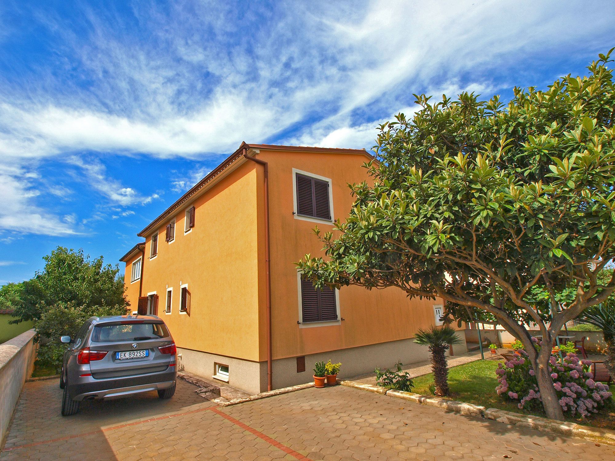 Apartment 21
