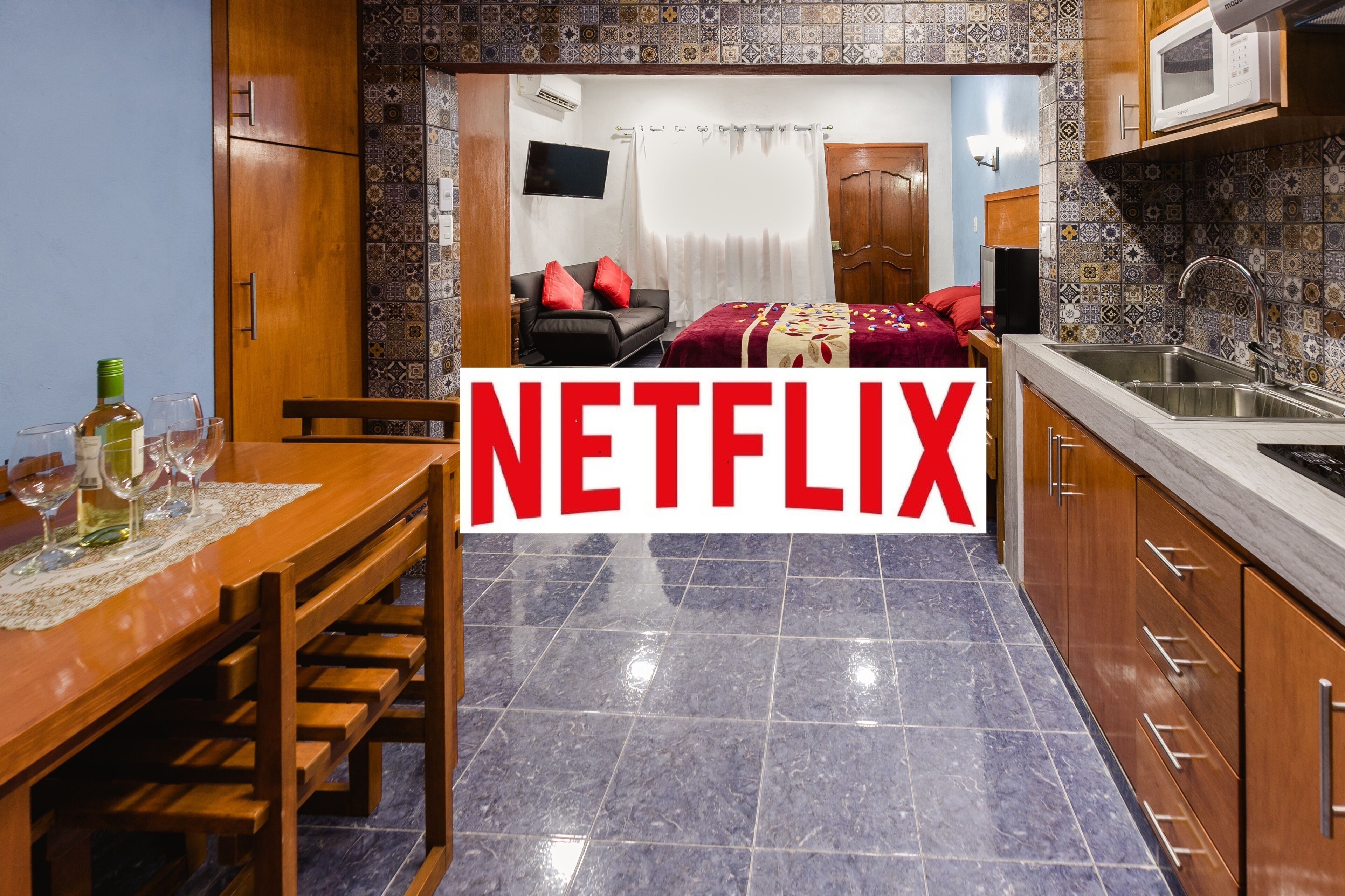 New!  Studio w/balcony, WiFi+, wine cooler & more!
