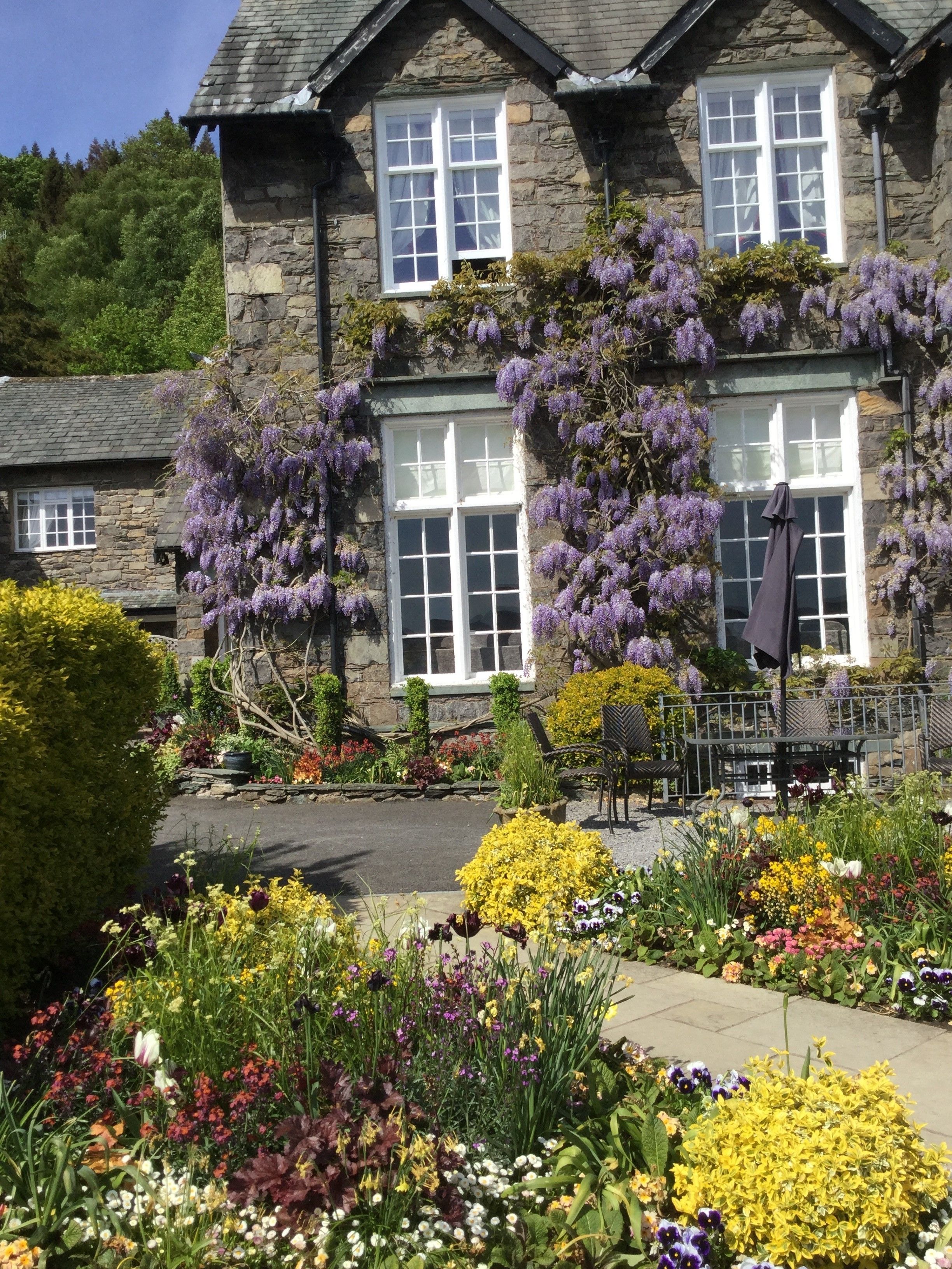 Lyzzick Hall Hotel