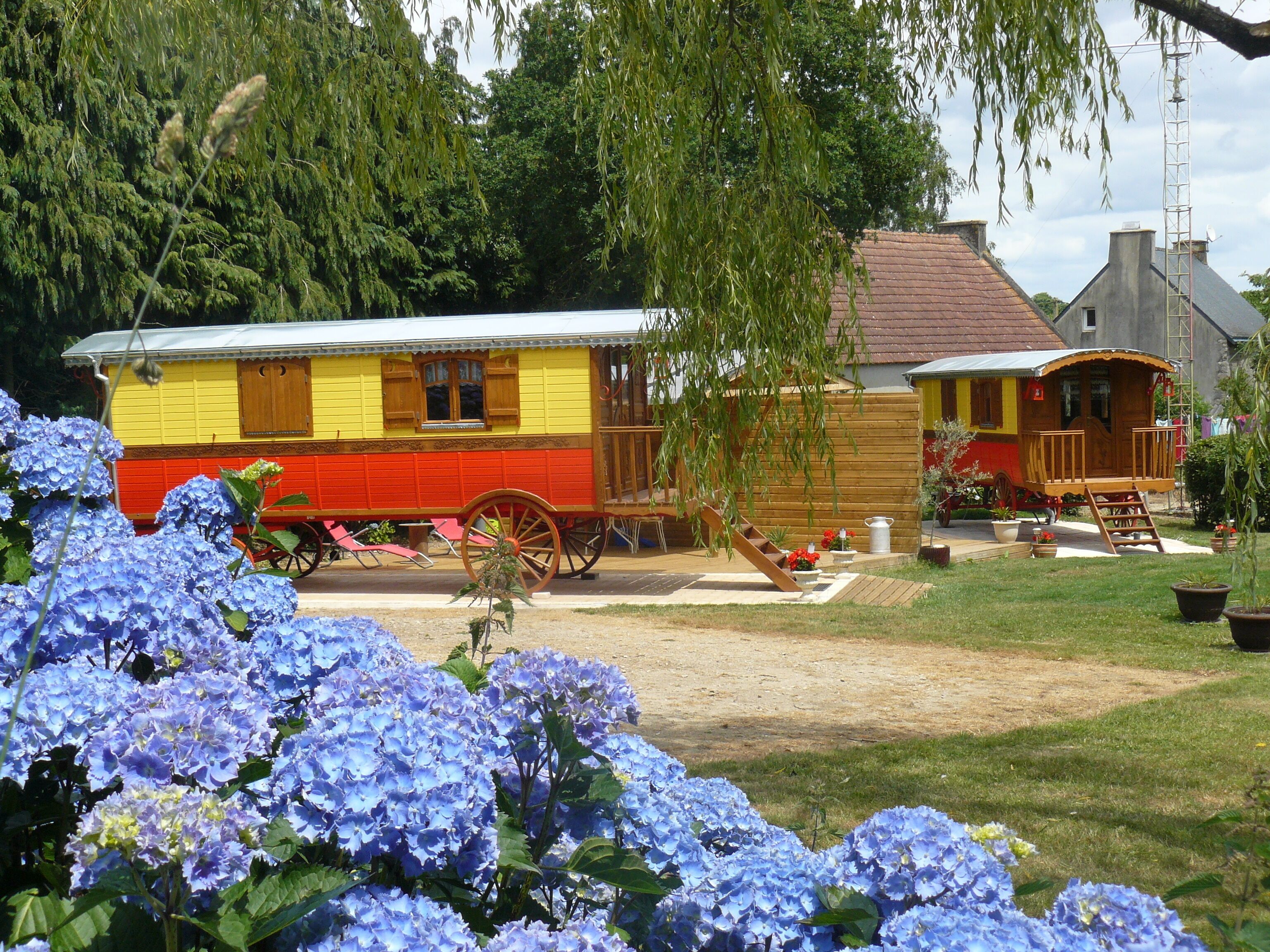 Gypsy caravan Great comfort- 20km beaches