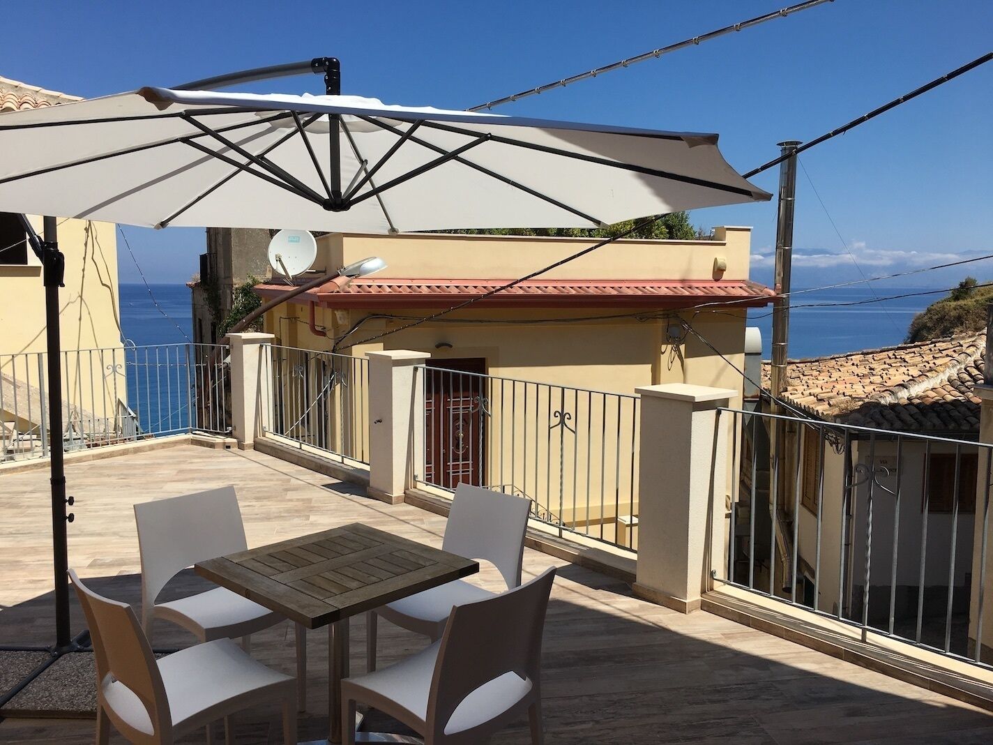 new apartment with sea view terrace