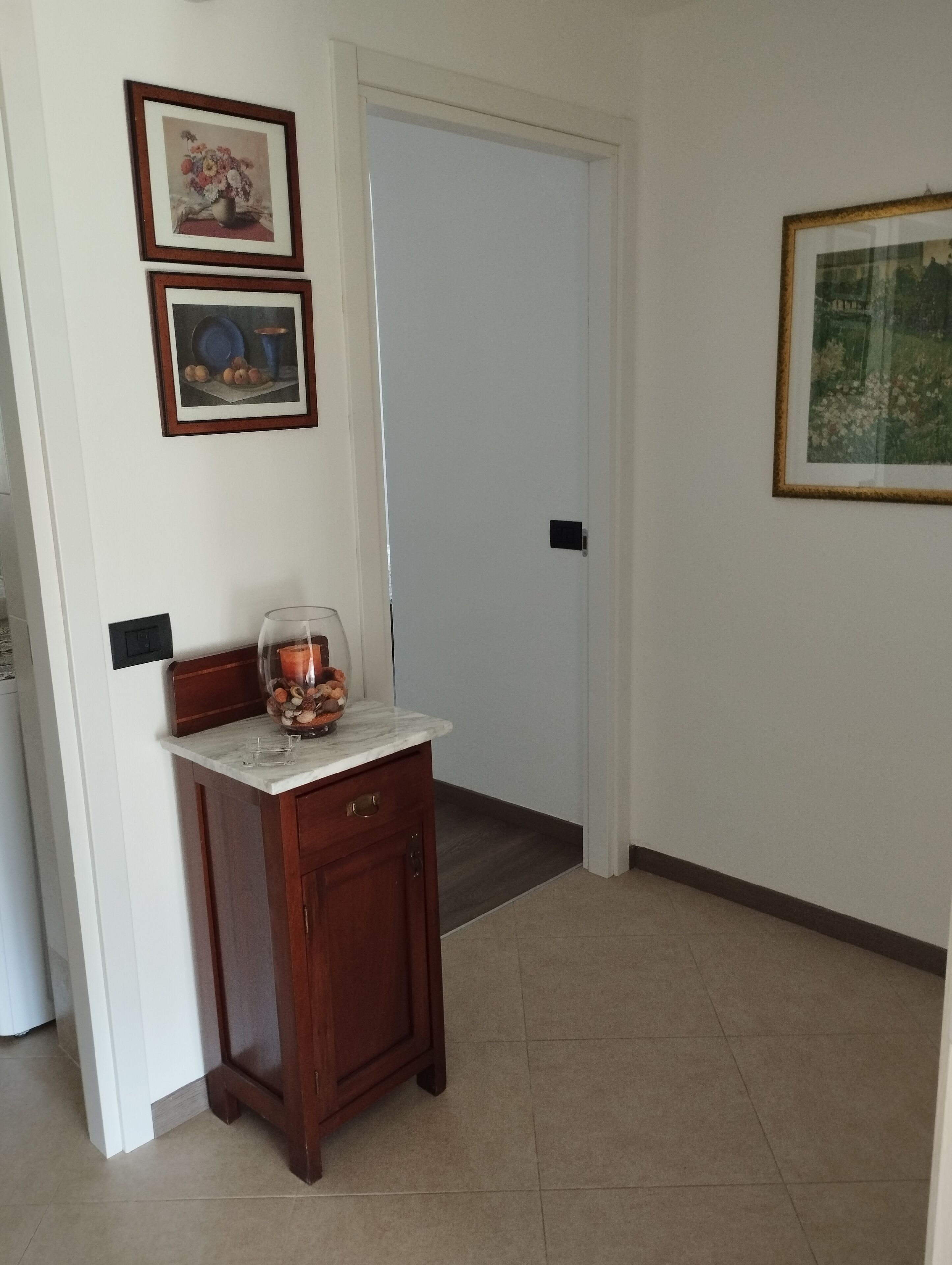 "The Sunflower" Apartment. RELAX in the mountains near Lake Garda