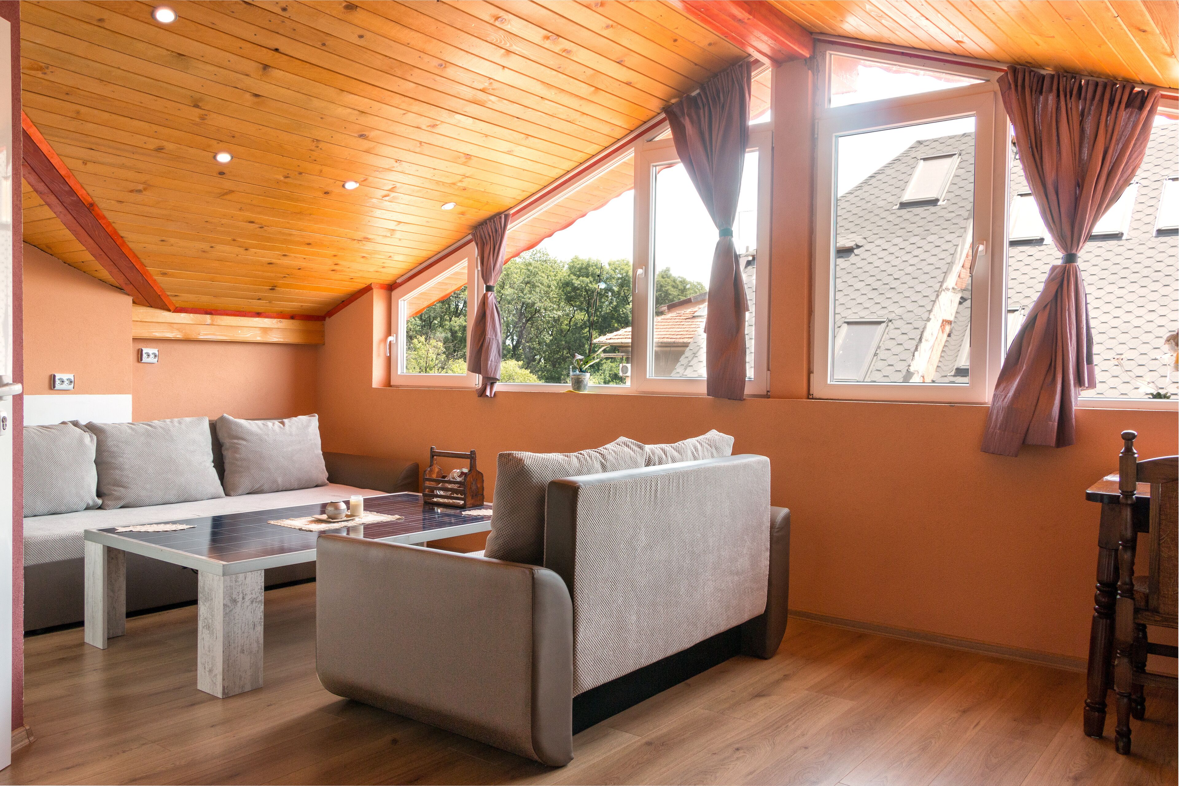 Convenient, Central Seaside Location by the Sea Garden& the beach in Burgas!