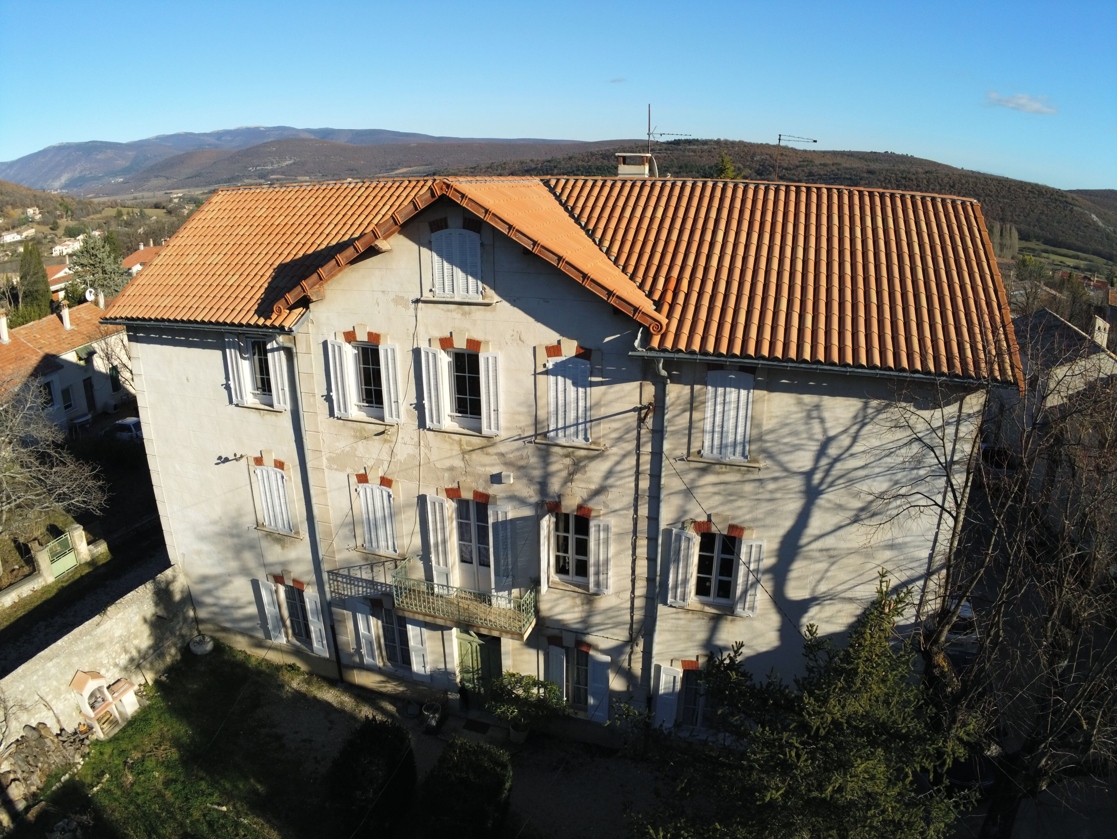 Apartment in character house with garden