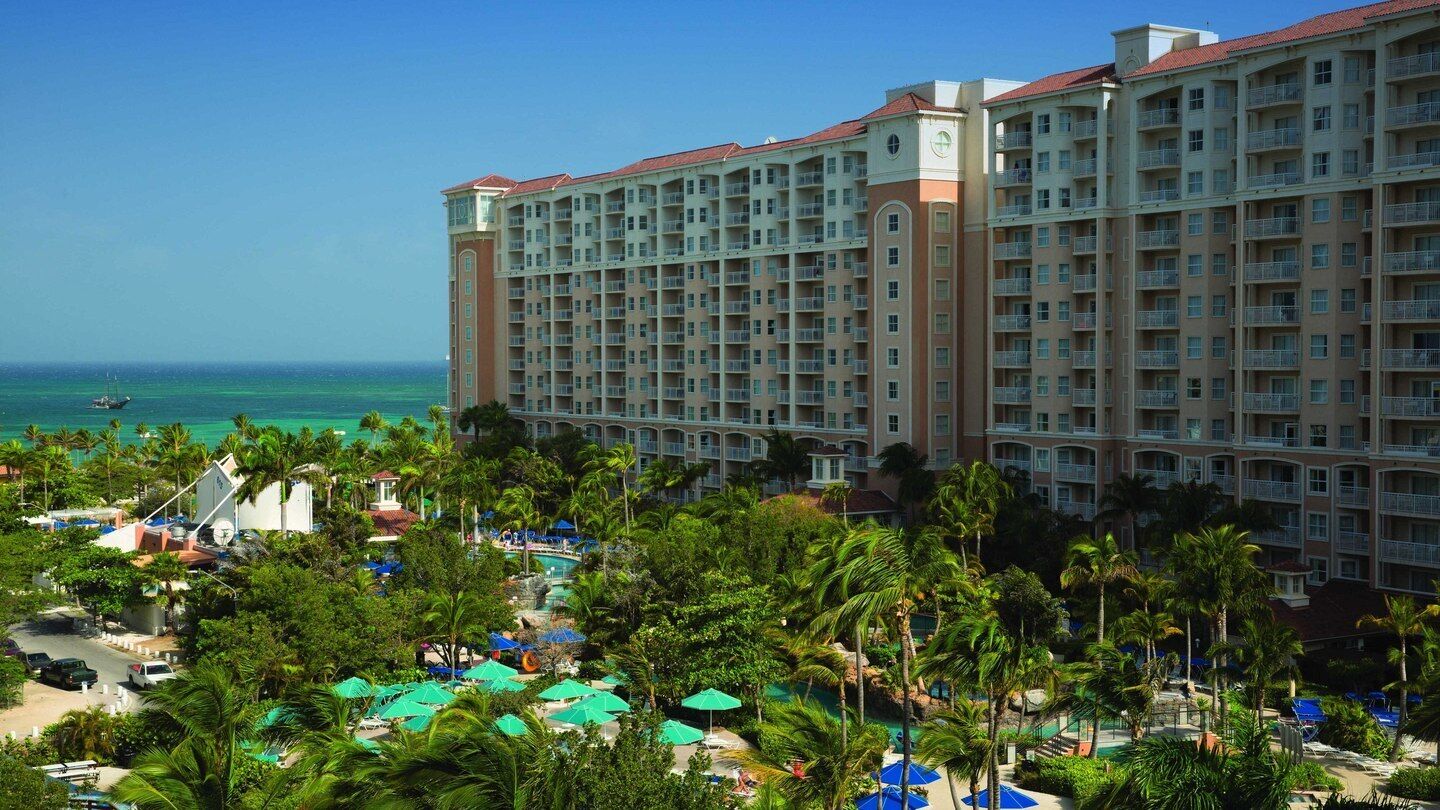 Aruba Marriott Surf Club - Top floor apartment with ocean views