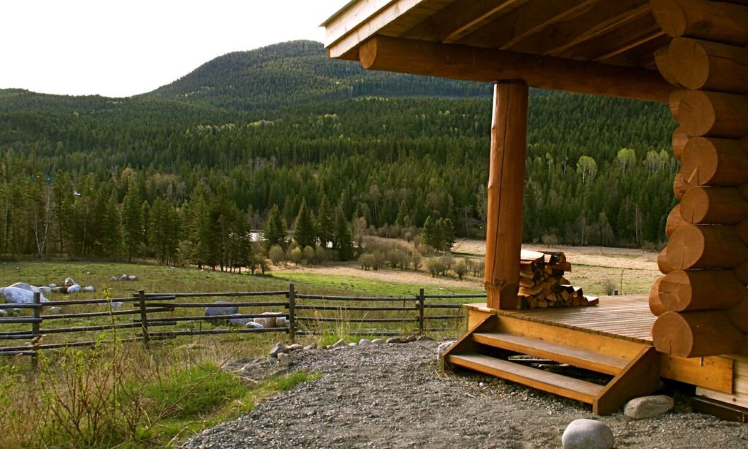 Modern log cabin at private lake